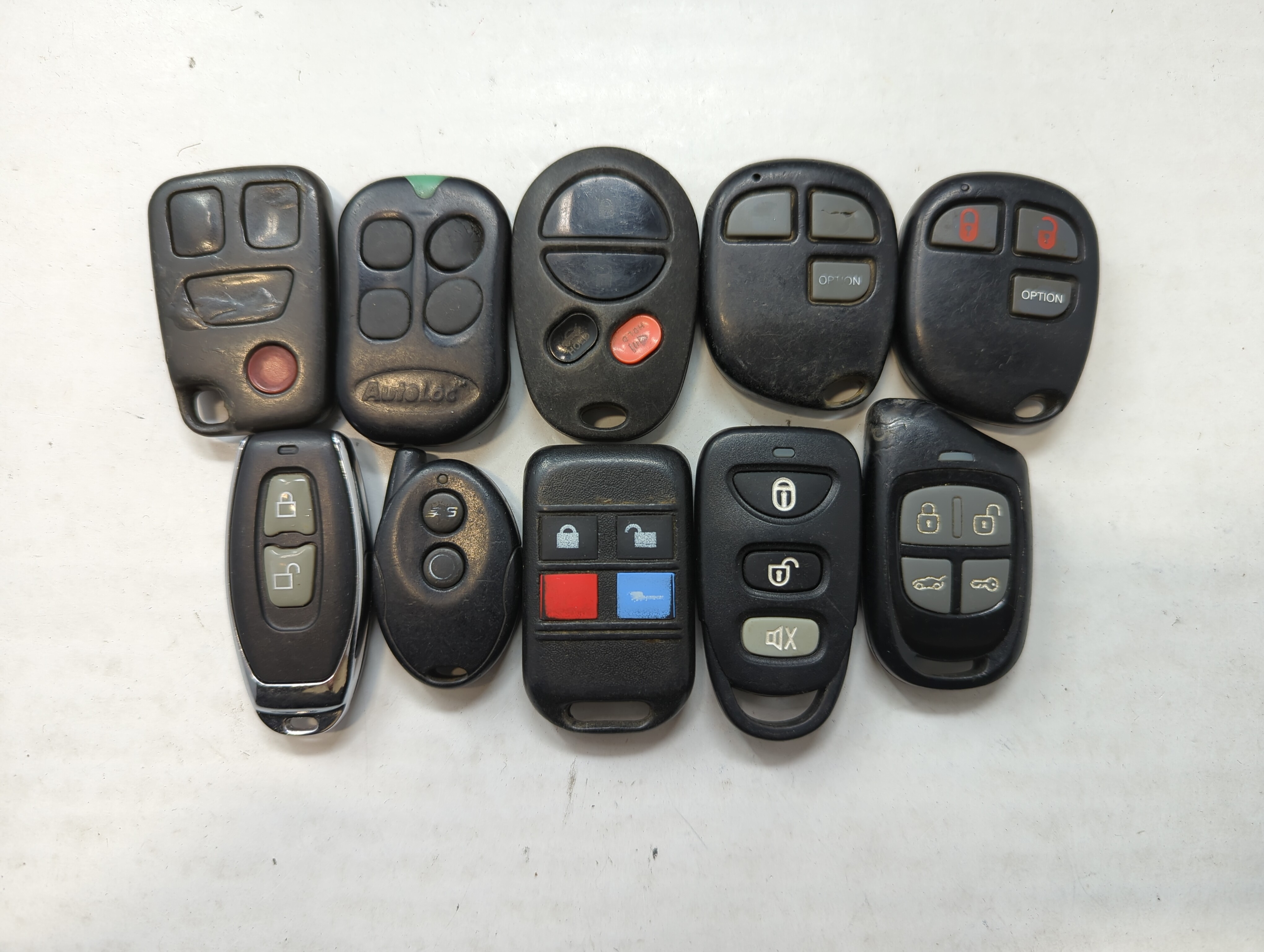 Picture of Lot of 10 Aftermarket Keyless Entry Remote Fob MIXED FCC IDS MIXED PART 563586