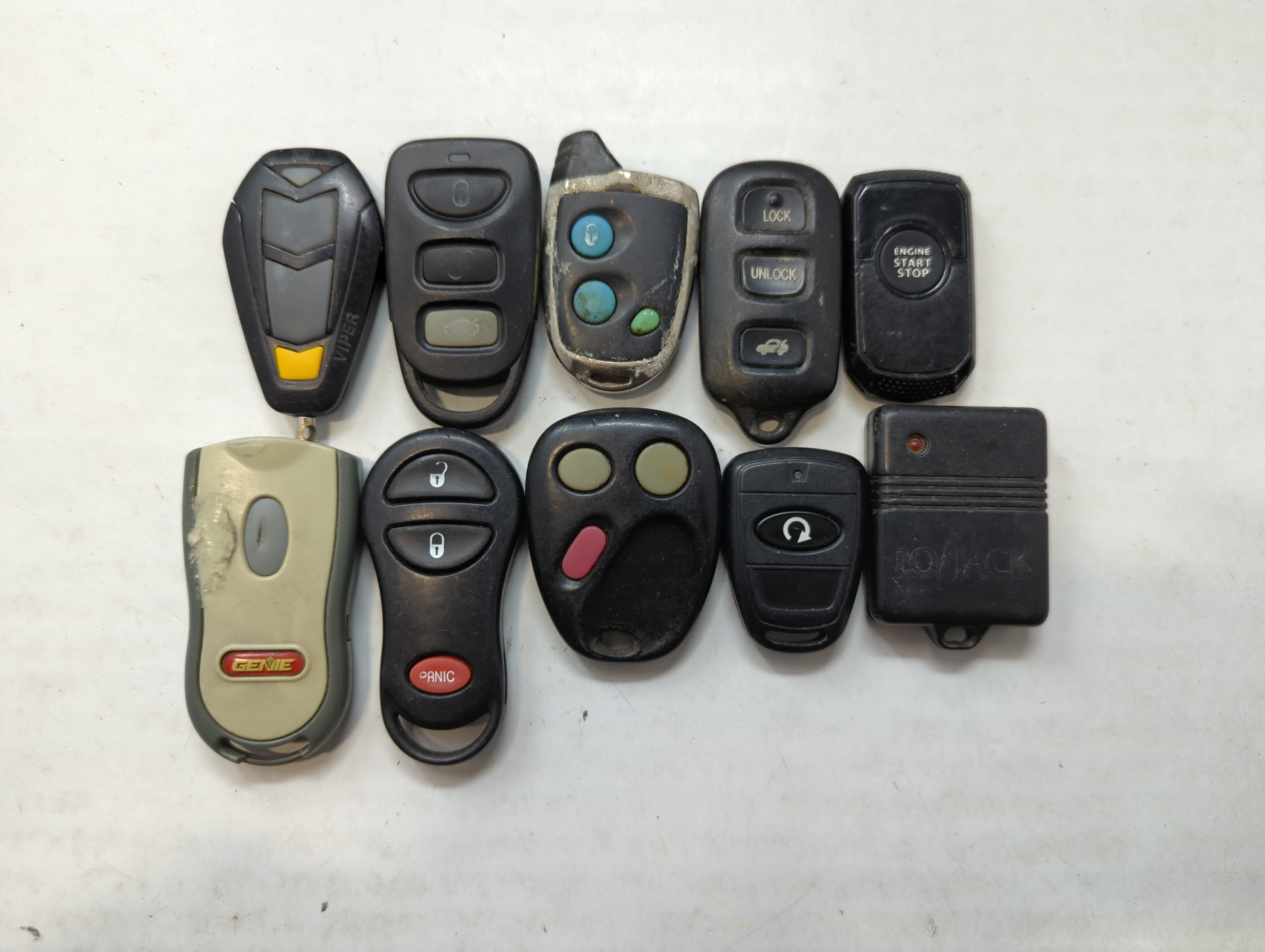Picture of Lot of 10 Aftermarket Keyless Entry Remote Fob MIXED FCC IDS MIXED PART 563598
