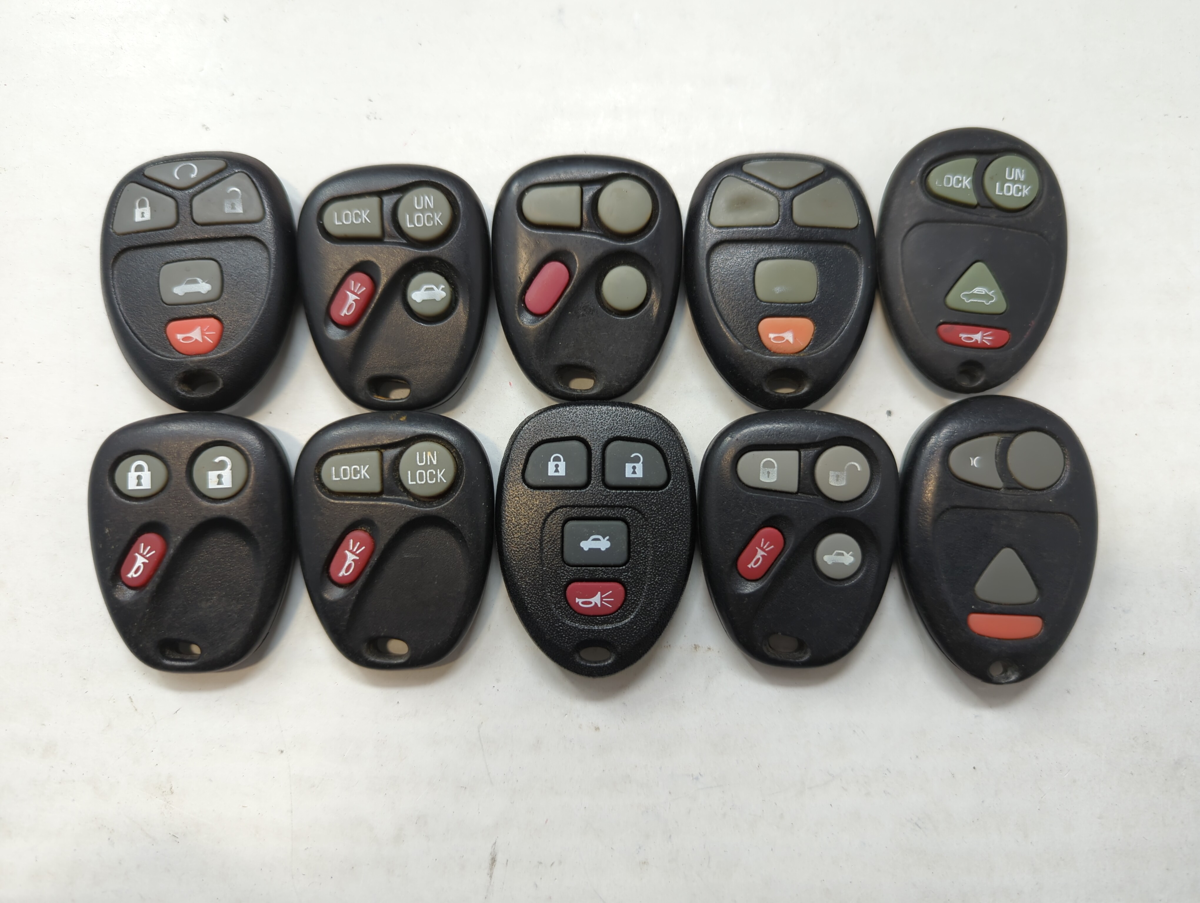 Picture of Lot of 10 Aftermarket Chevrolet Keyless Entry Remote Fob MIXED FCC IDS 563610