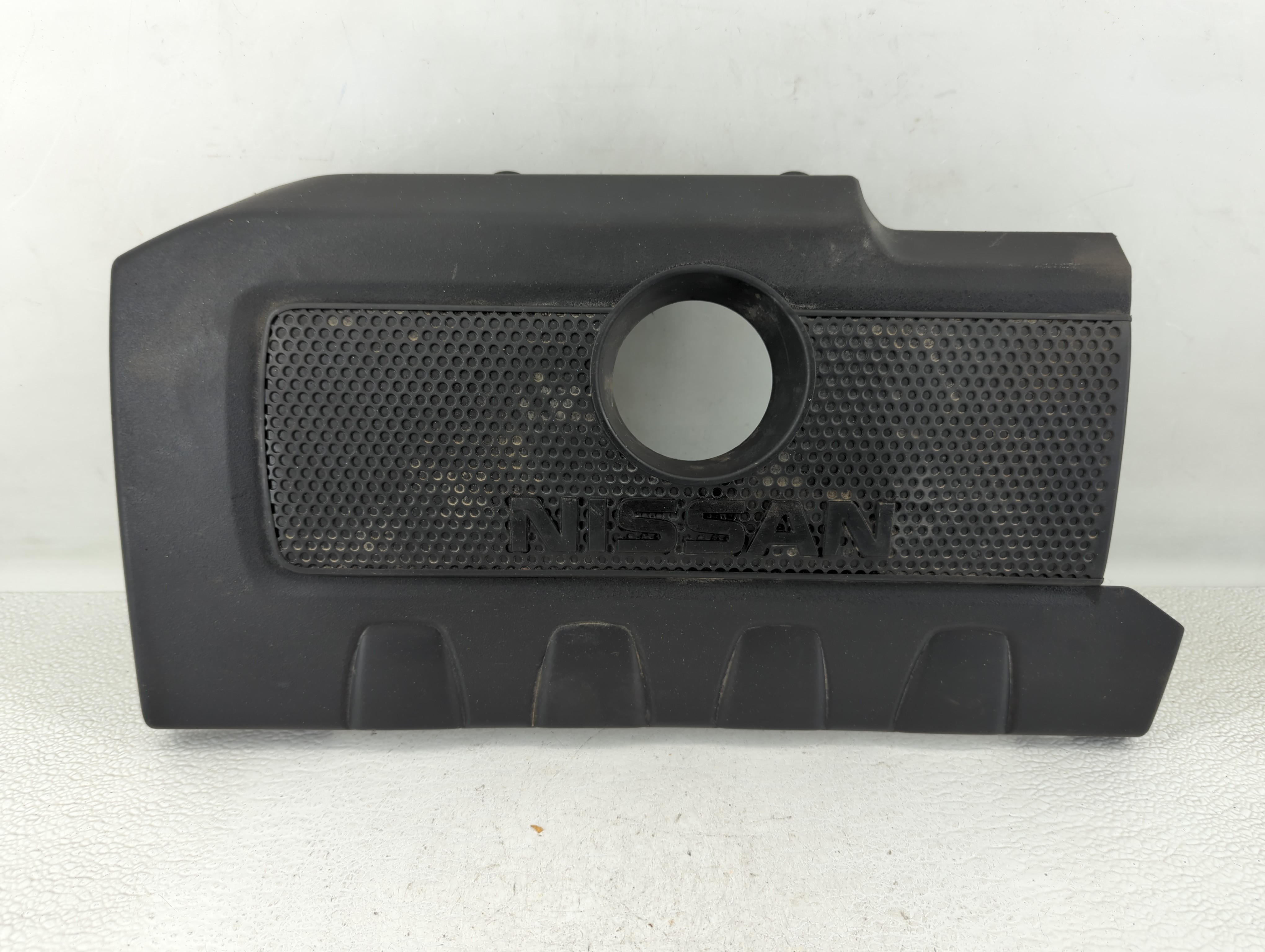 Picture of 2015 Nissan Sentra Engine Cover 563674