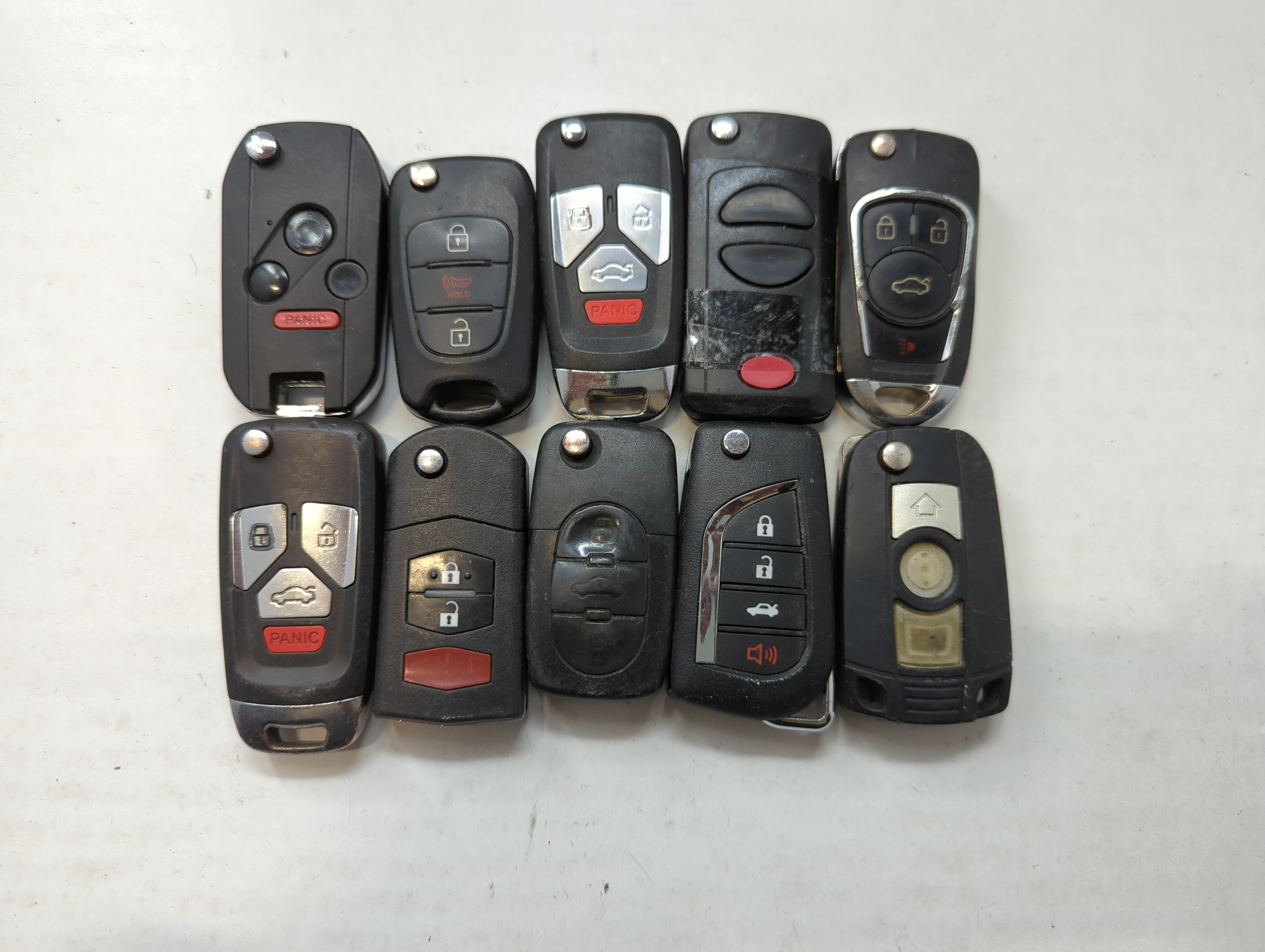 Picture of Lot of 10 Aftermarket Keyless Entry Remote Fob MIXED FCC IDS MIXED PART 563728