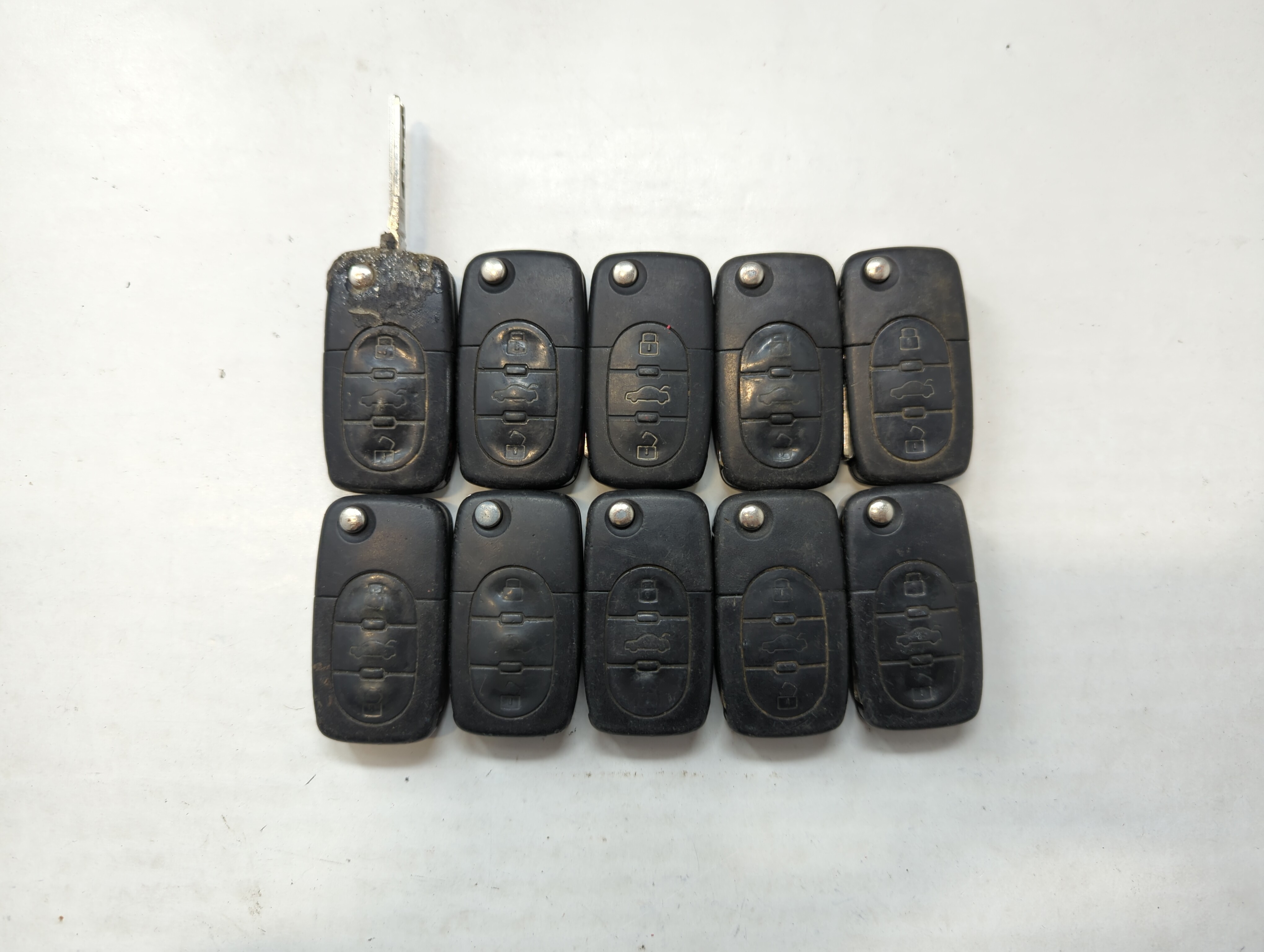 Picture of Lot of 10 Audi Keyless Entry Remote Fob MYT8Z0837231 | MZ241081963 MIXED 563811