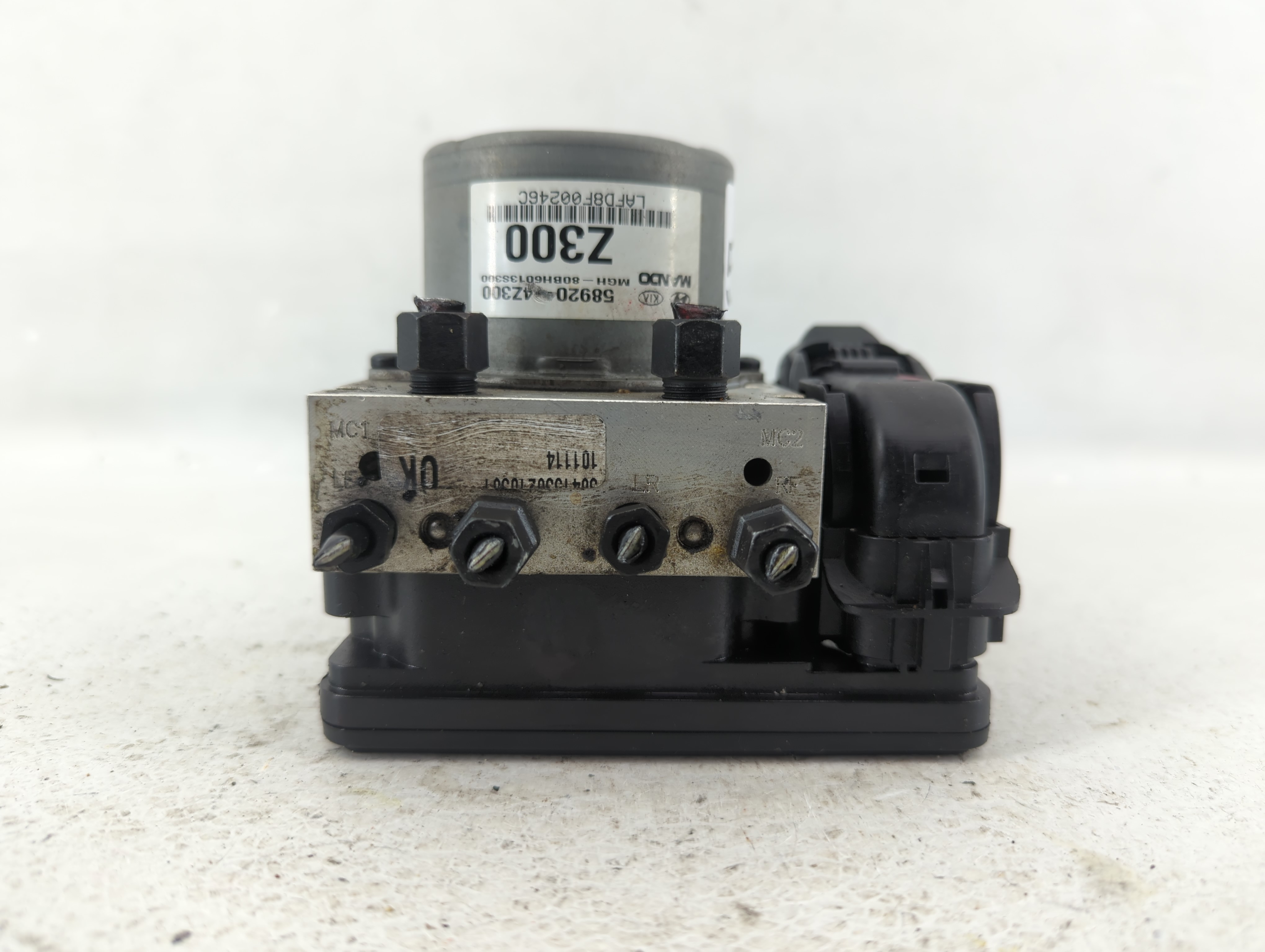 Picture of 2017-2018 Hyundai Santa Fe Abs Pump Control Module 564860