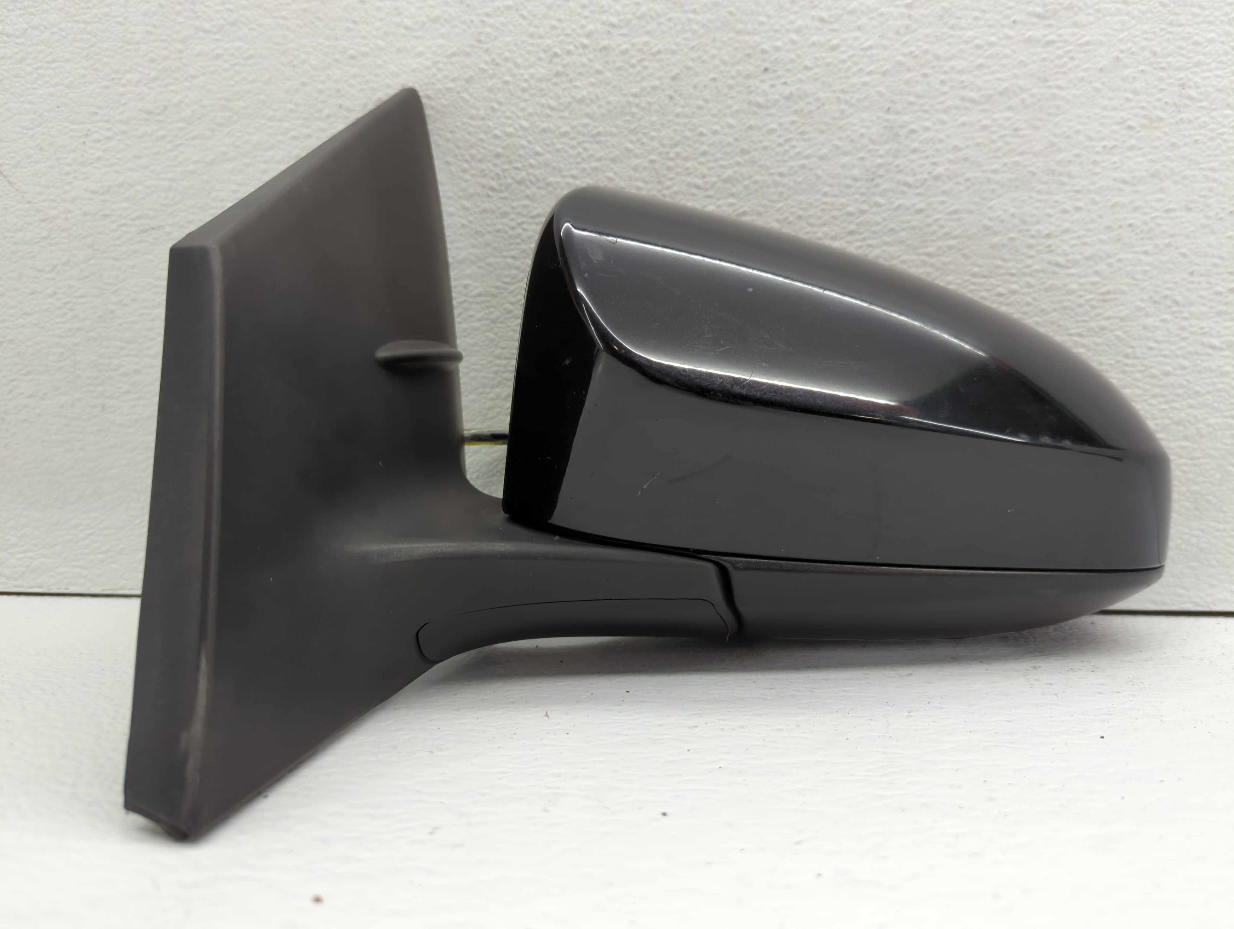 2014-2019 Toyota Corolla Driver Left Side View Power Door Mirror Black 564884 - Oemusedautoparts1.com