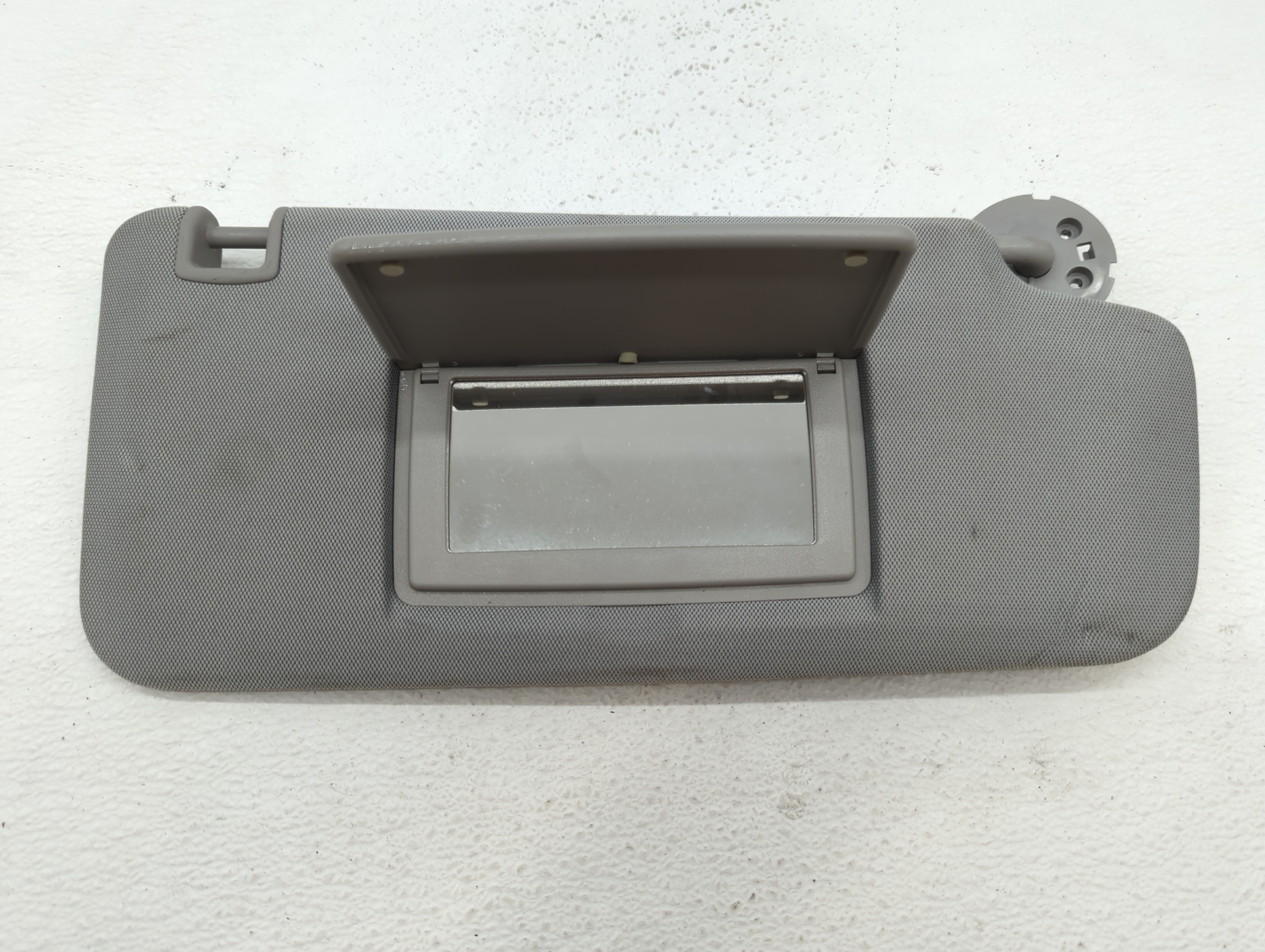 Picture of 2017-2021 Chevrolet Trax Driver Sun Visor Mirror Left Sunvisor Gray 566410