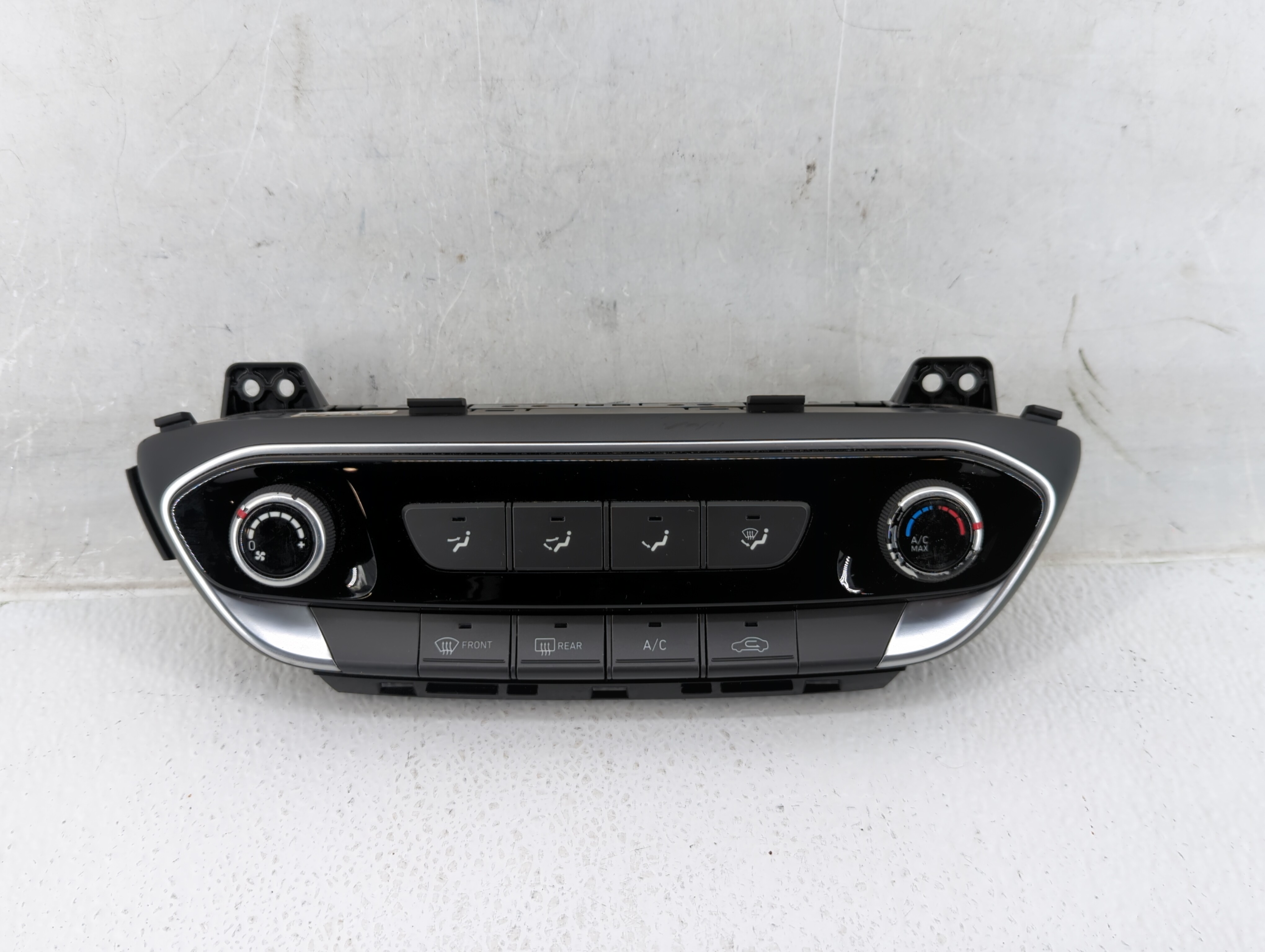 2018-2020 Hyundai Elantra Gt Ac Heater Climate Control 97250-g3080 567006 - Oemusedautoparts1.com