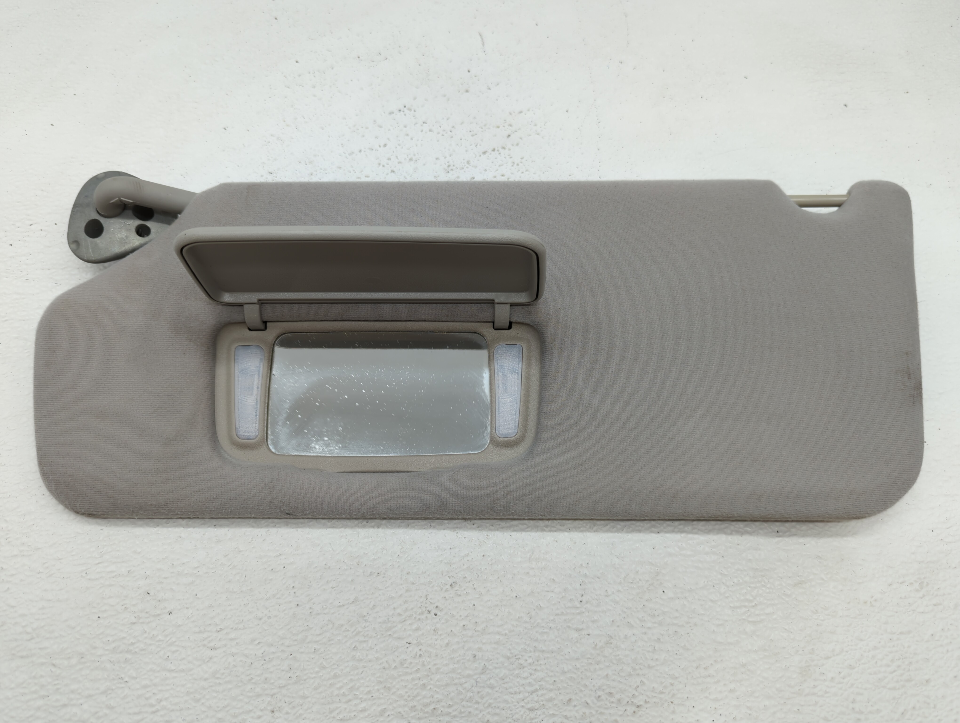 2011-2014 Toyota Sienna Passenger Sun Visor Mirror Right Sunvisor Gray 567531 - Oemusedautoparts1.com