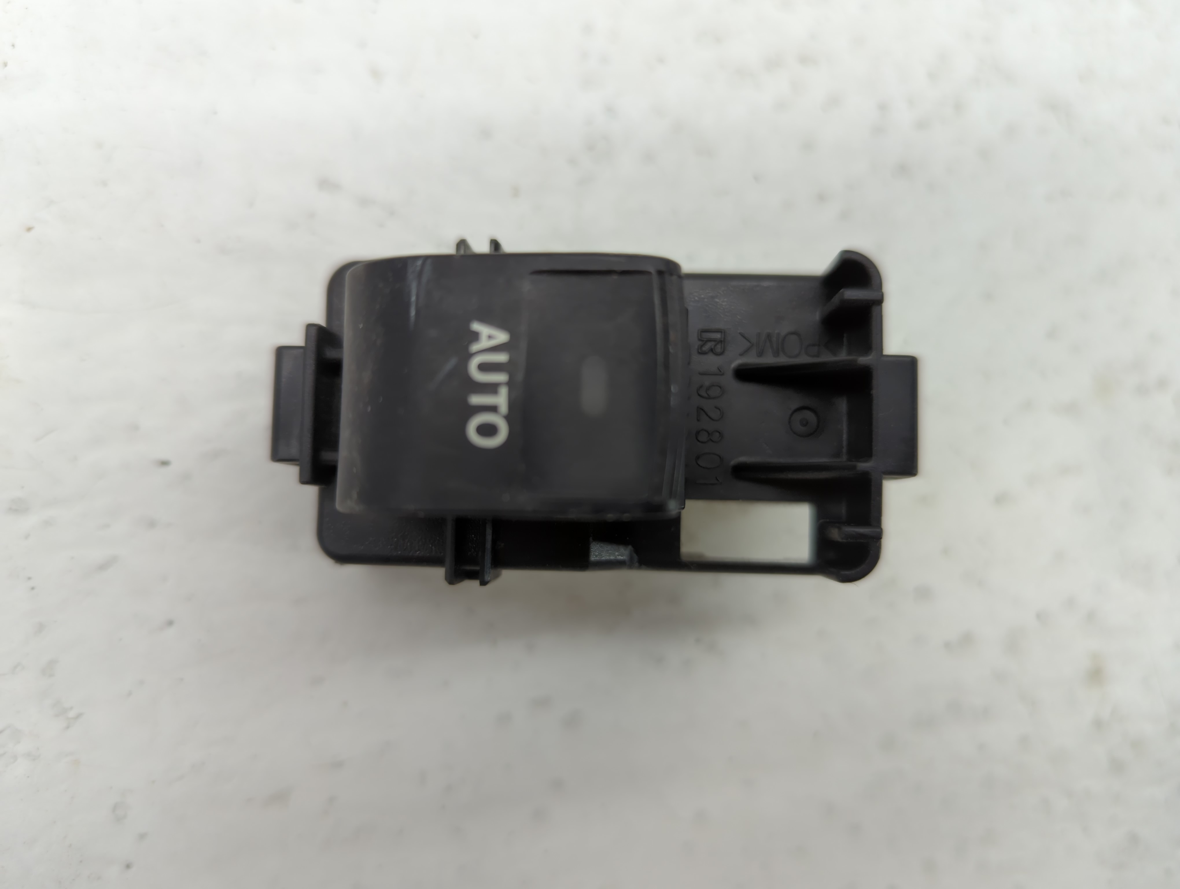 2013 Toyota Prius Passenger Right Rear Power Window Switch 192801 567822 - Oemusedautoparts1.com