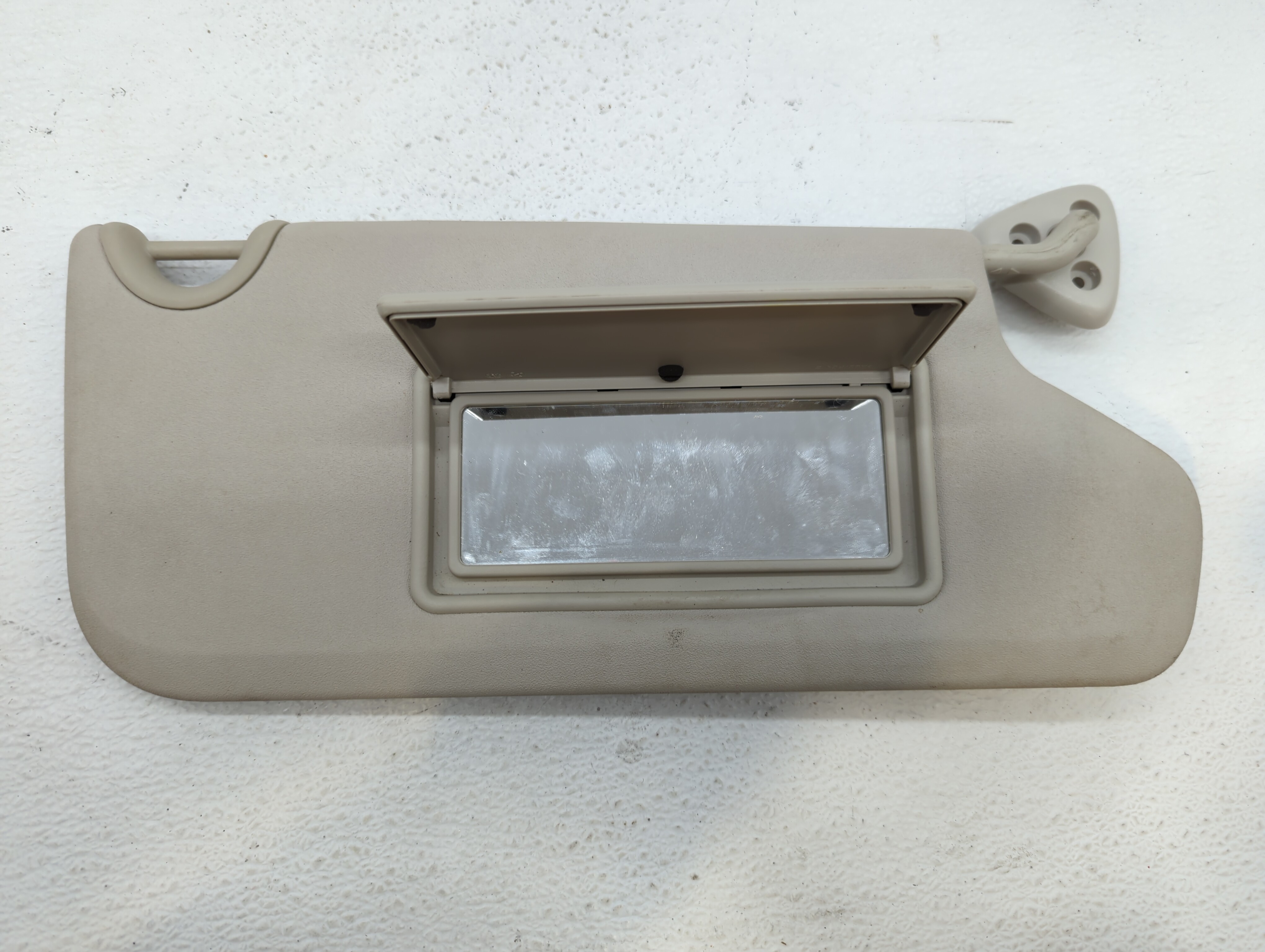 2015 Dodge Journey Driver Sun Visor Mirror Left Sunvisor Beige 567931 - Oemusedautoparts1.com