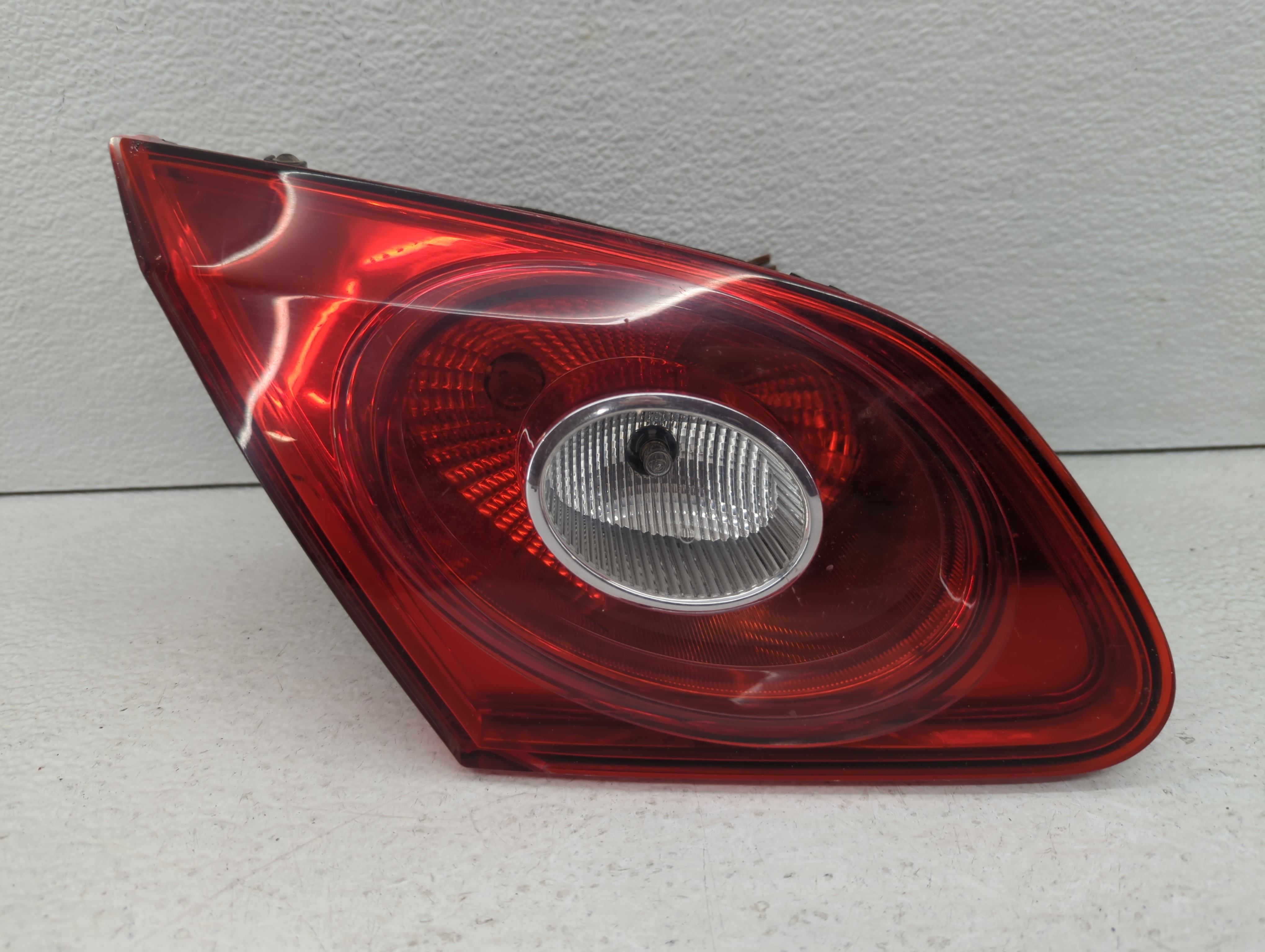 Picture of 2009-2012 Volkswagen Cc Passenger Right Side Tail Light Taillight Oem 569383