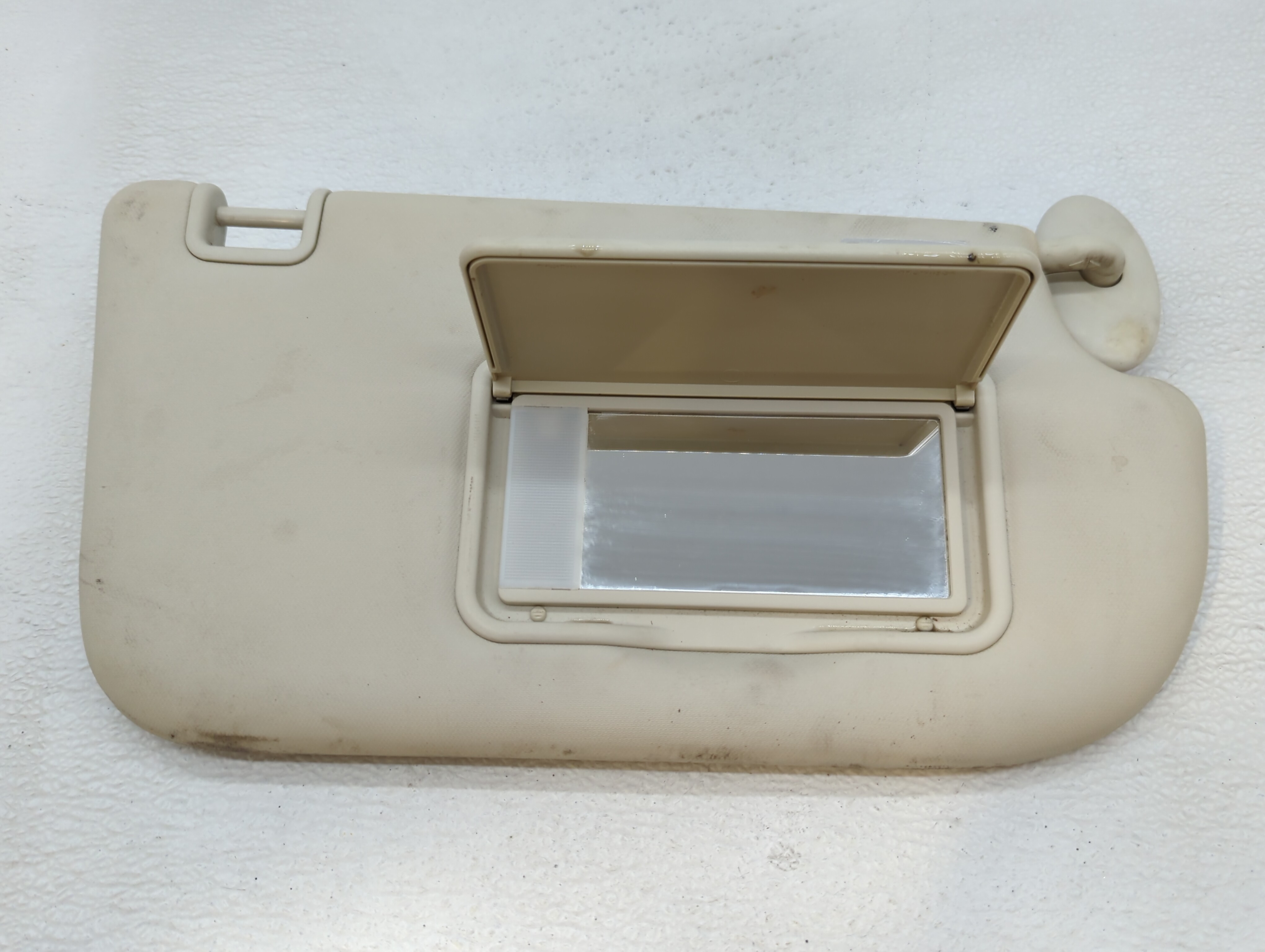 2013-2019 Ford Escape Passenger Sun Visor Mirror Right Sunvisor Cream 570780 - Oemusedautoparts1.com