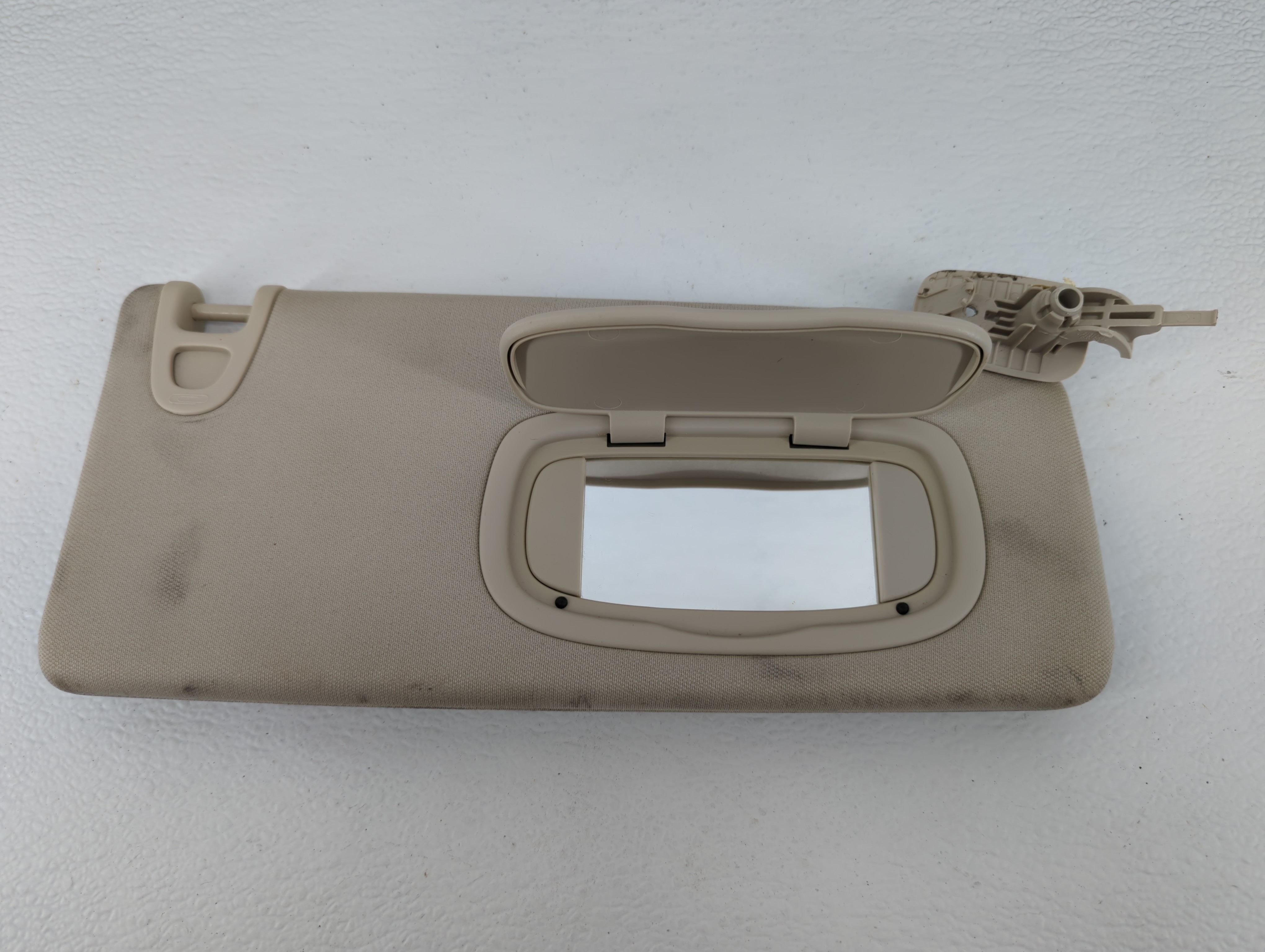 Picture of 2015-2015 Chrysler 200 Passenger Sun Visor Mirror Right Sunvisor Beige 570975