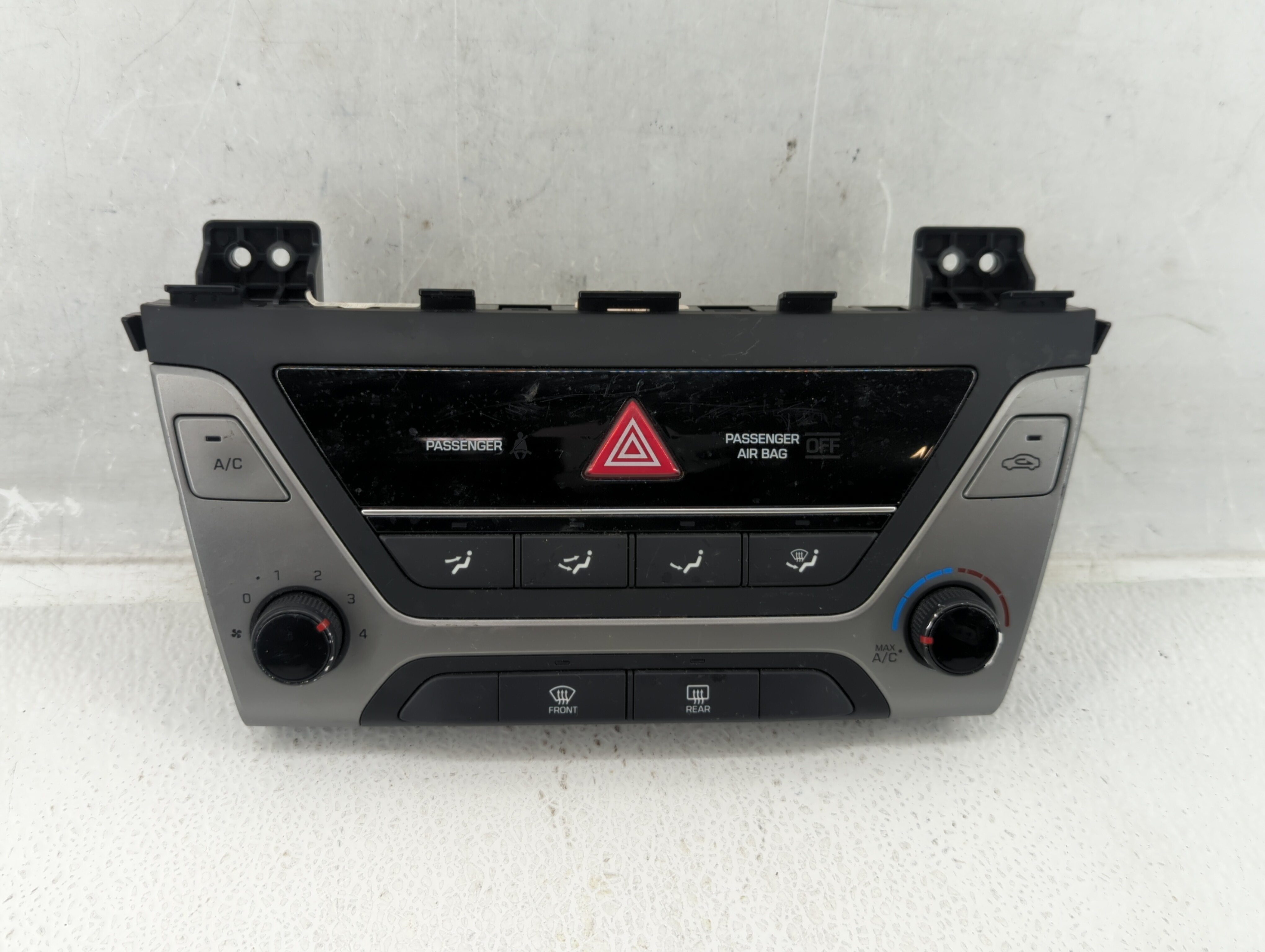 Picture of 2017-2018 Hyundai Elantra Ac Heater Climate Control 97250-f20624x 571634