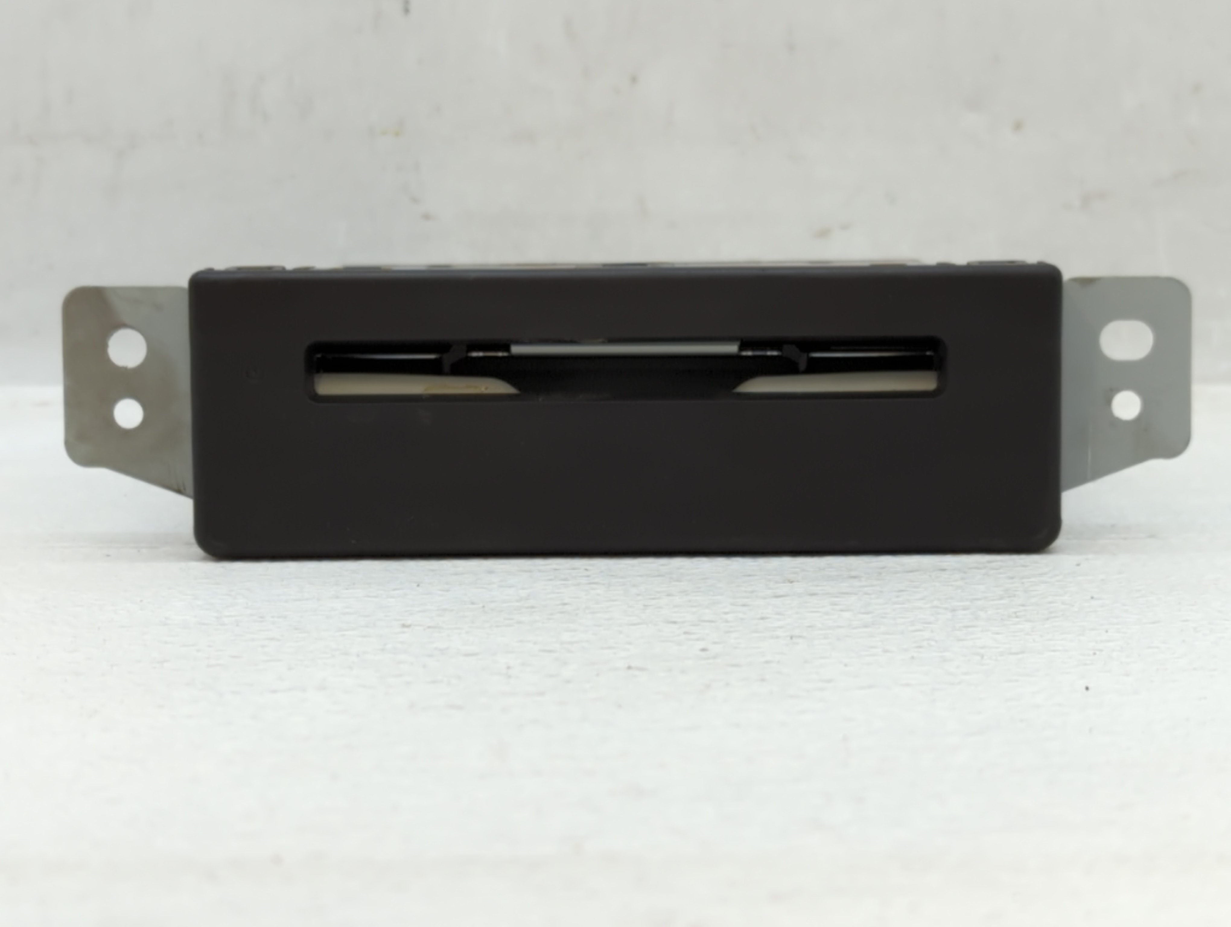 2015-2015 Chevrolet Silverado 1500 Am Fm Cd Player Radio Receiver 572478 - Oemusedautoparts1.com