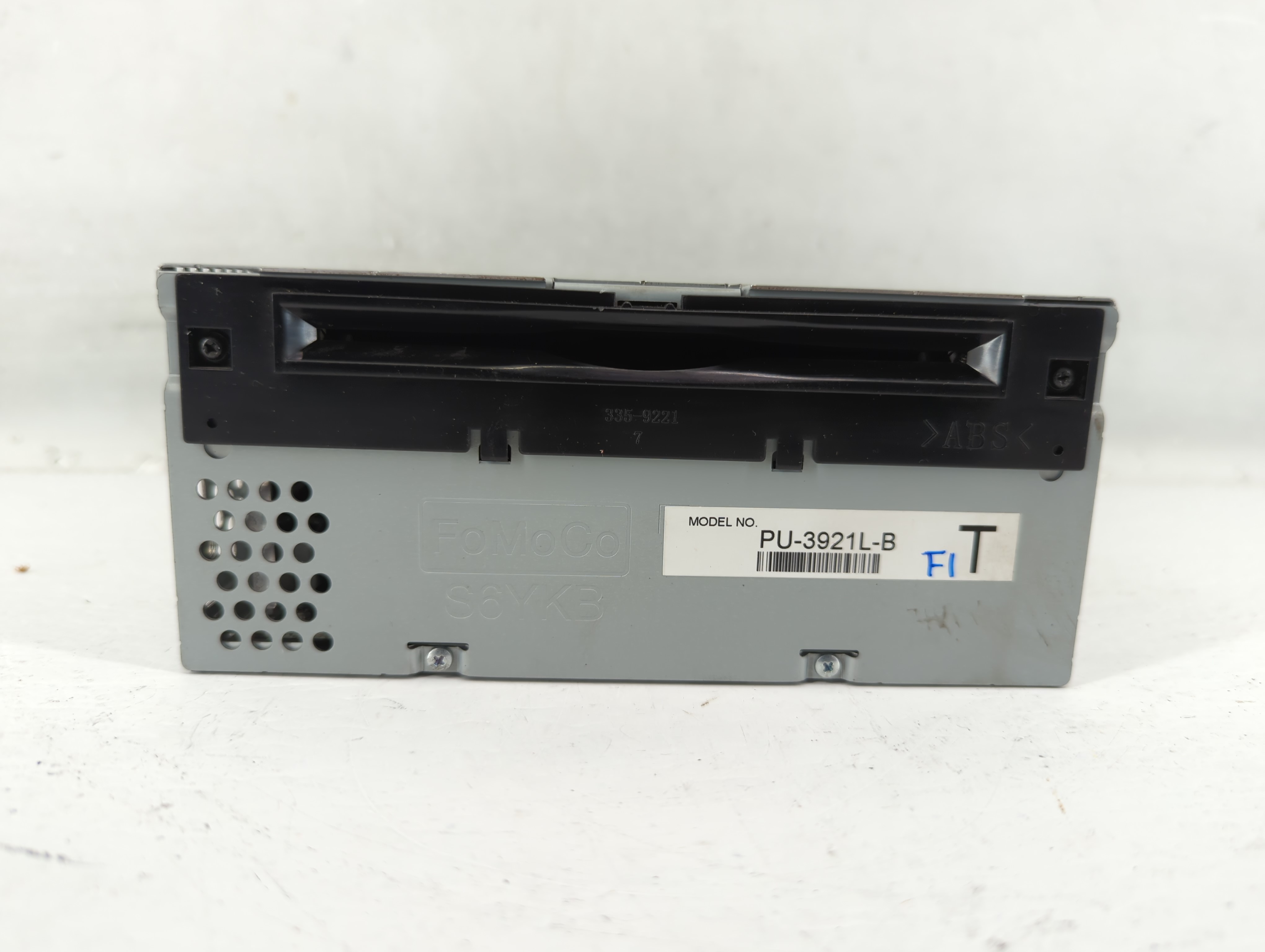 2016-2017 Ford Explorer Am Fm Cd Player Radio Receiver 572781 - Oemusedautoparts1.com