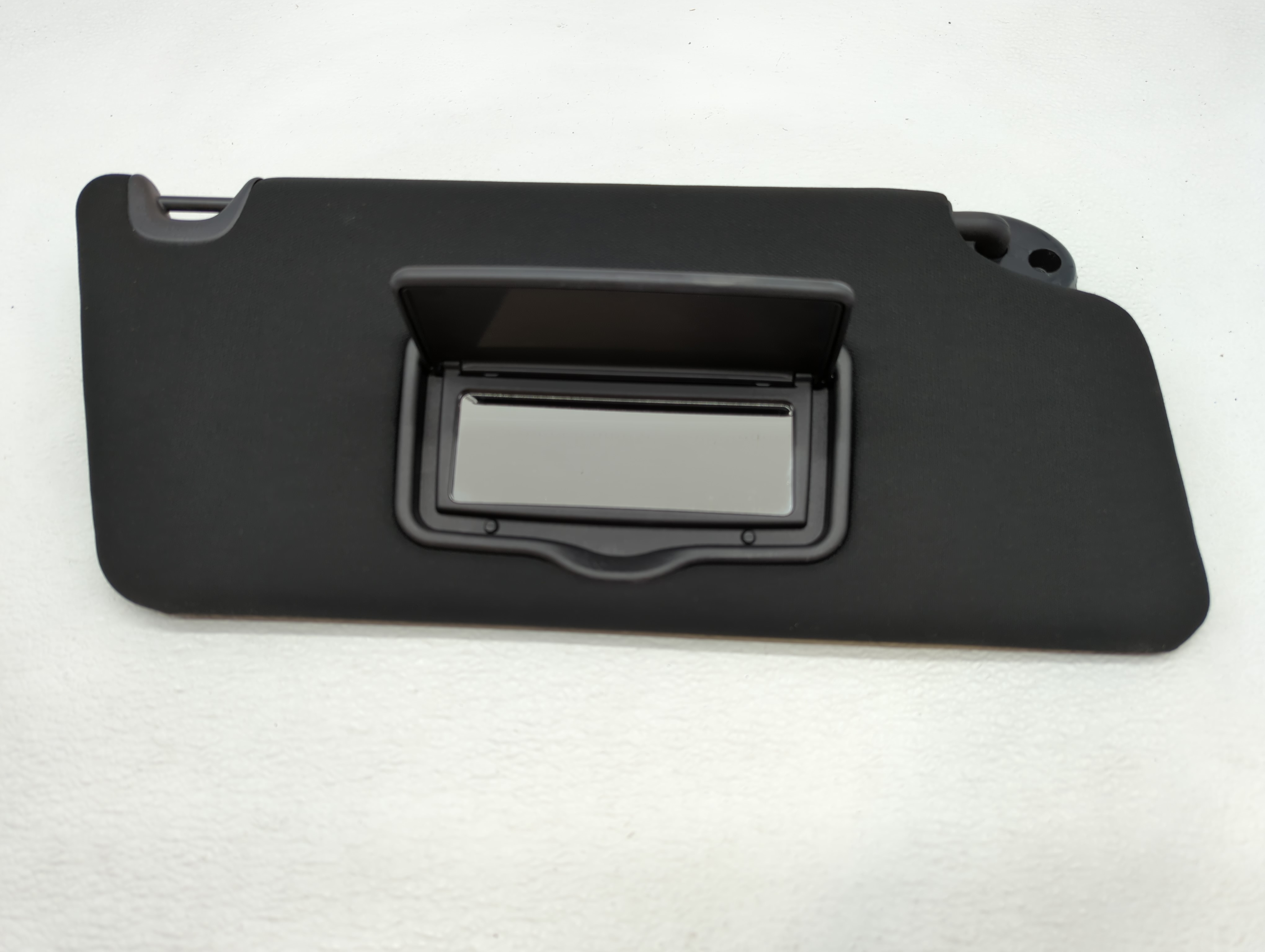 2016 Ford Explorer Passenger Sun Visor Mirror Right Sunvisor Black 575982 - Oemusedautoparts1.com