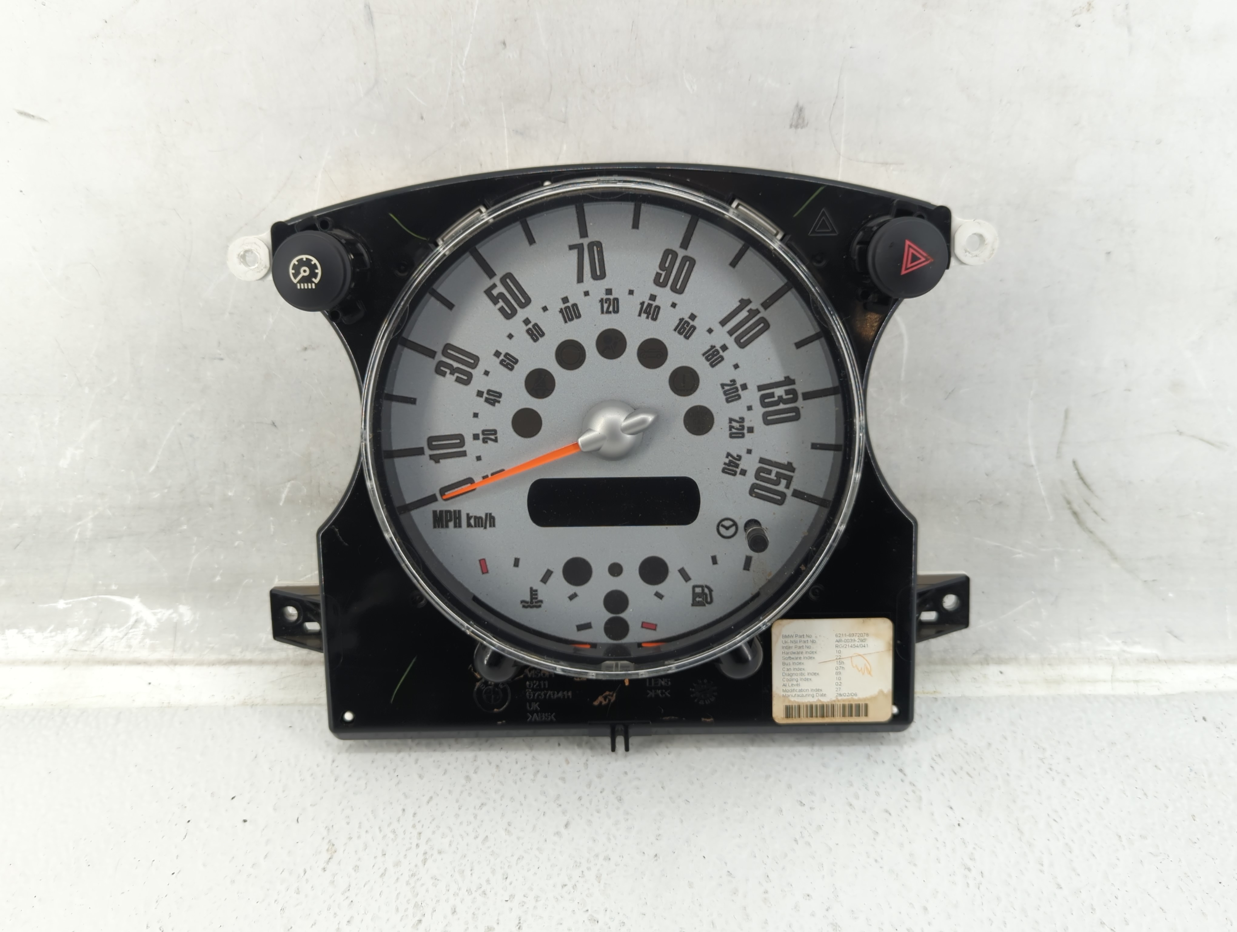 Picture of 2006 Mini Cooper Speedometer Instrument Cluster Gauges 577083