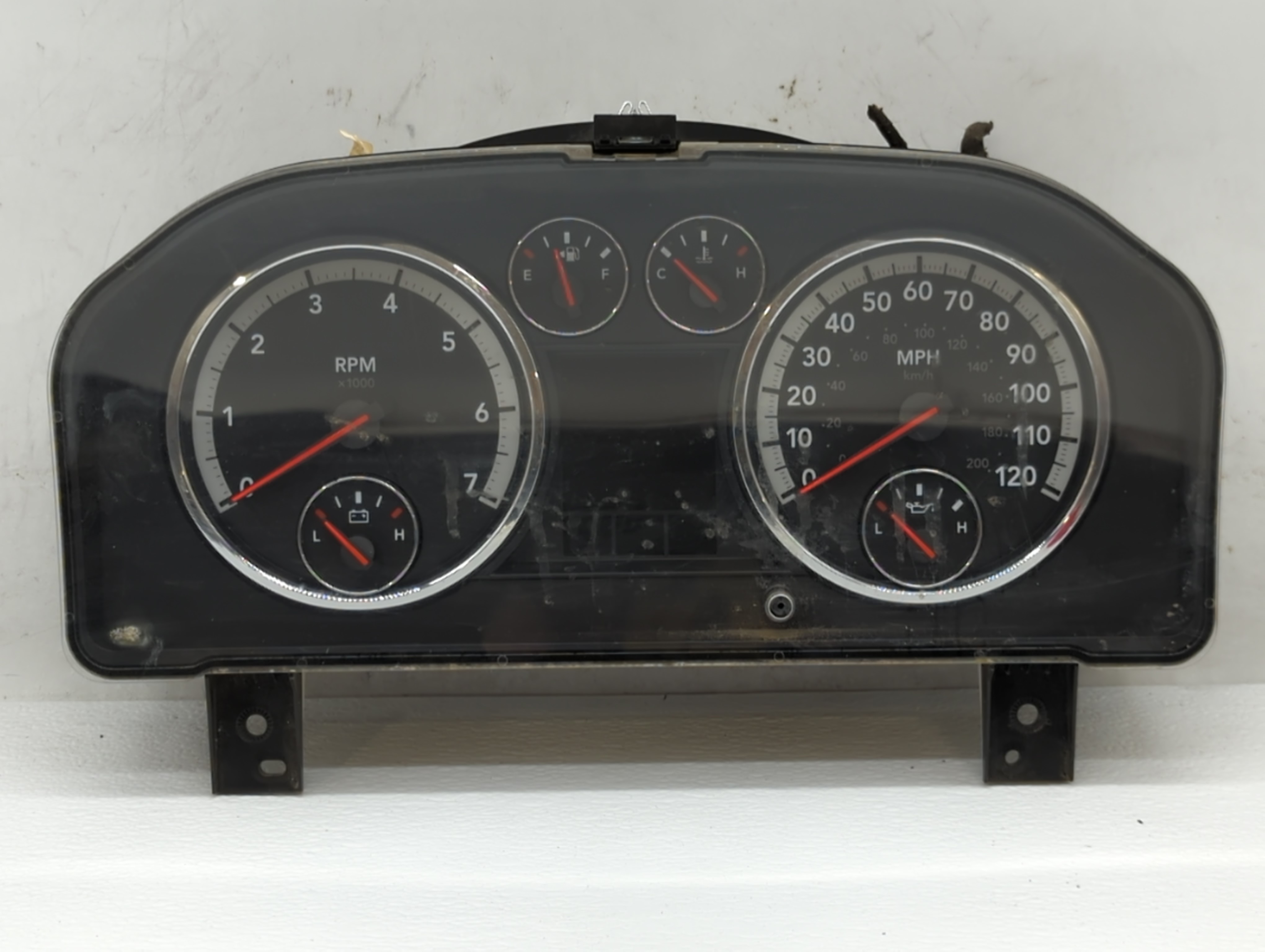 Picture of Dodge Ram 1500 Speedometer Instrument Cluster Gauges 577117