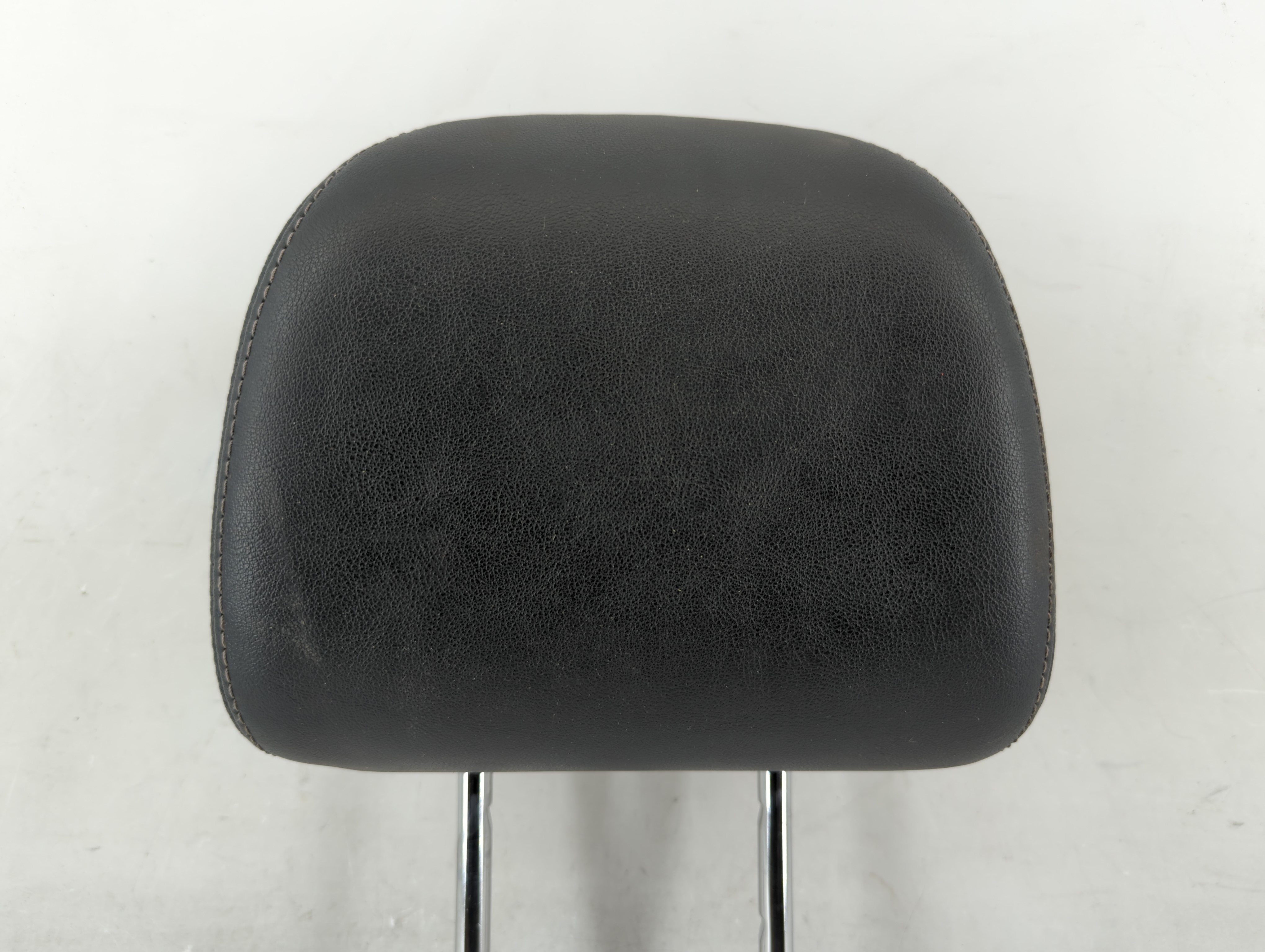 Subaru Impreza Headrest Head Rest Front Driver Passenger Seat Black 577788 - Oemusedautoparts1.com