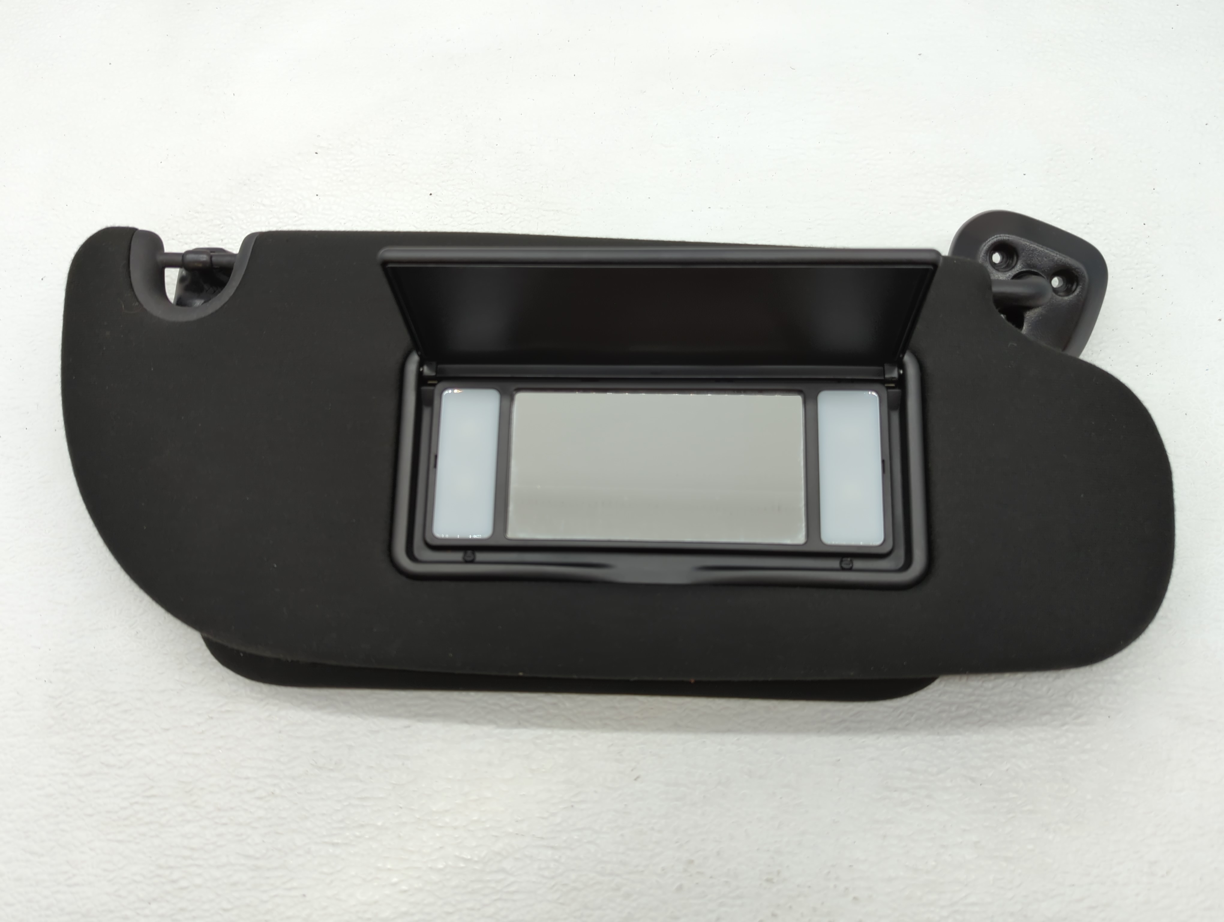 2017 Ford Expedition Passenger Sun Visor Mirror Right Sunvisor Black 578724 - Oemusedautoparts1.com