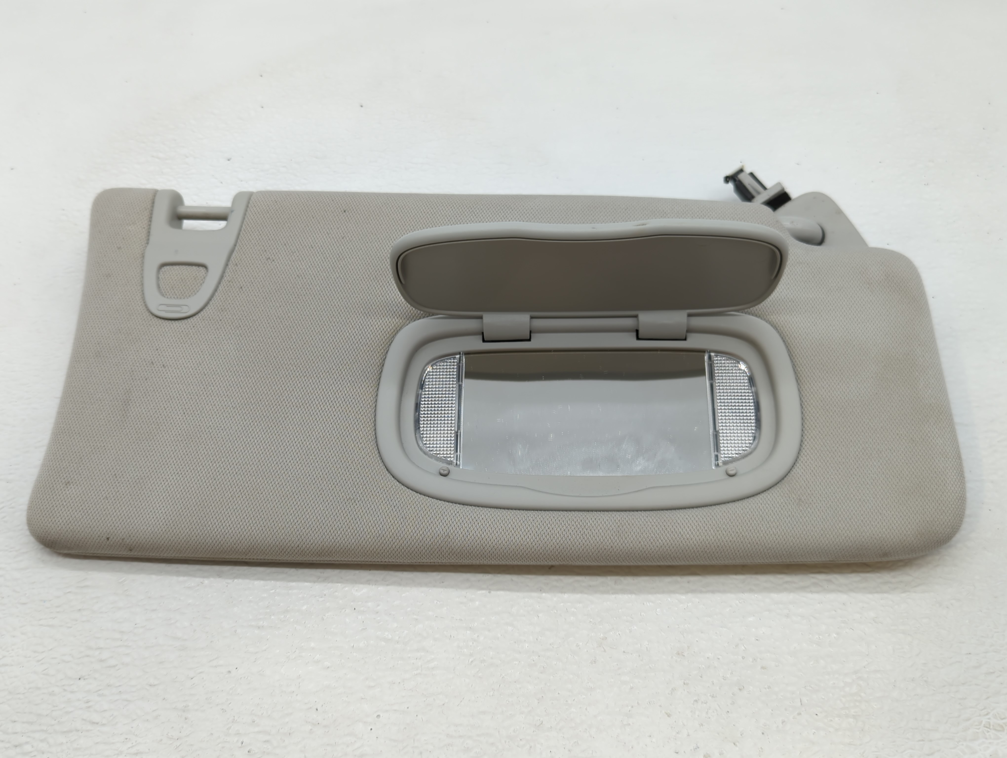 2018 Jeep Compass Passenger Sun Visor Mirror Right Sunvisor Gray 578736 - Oemusedautoparts1.com