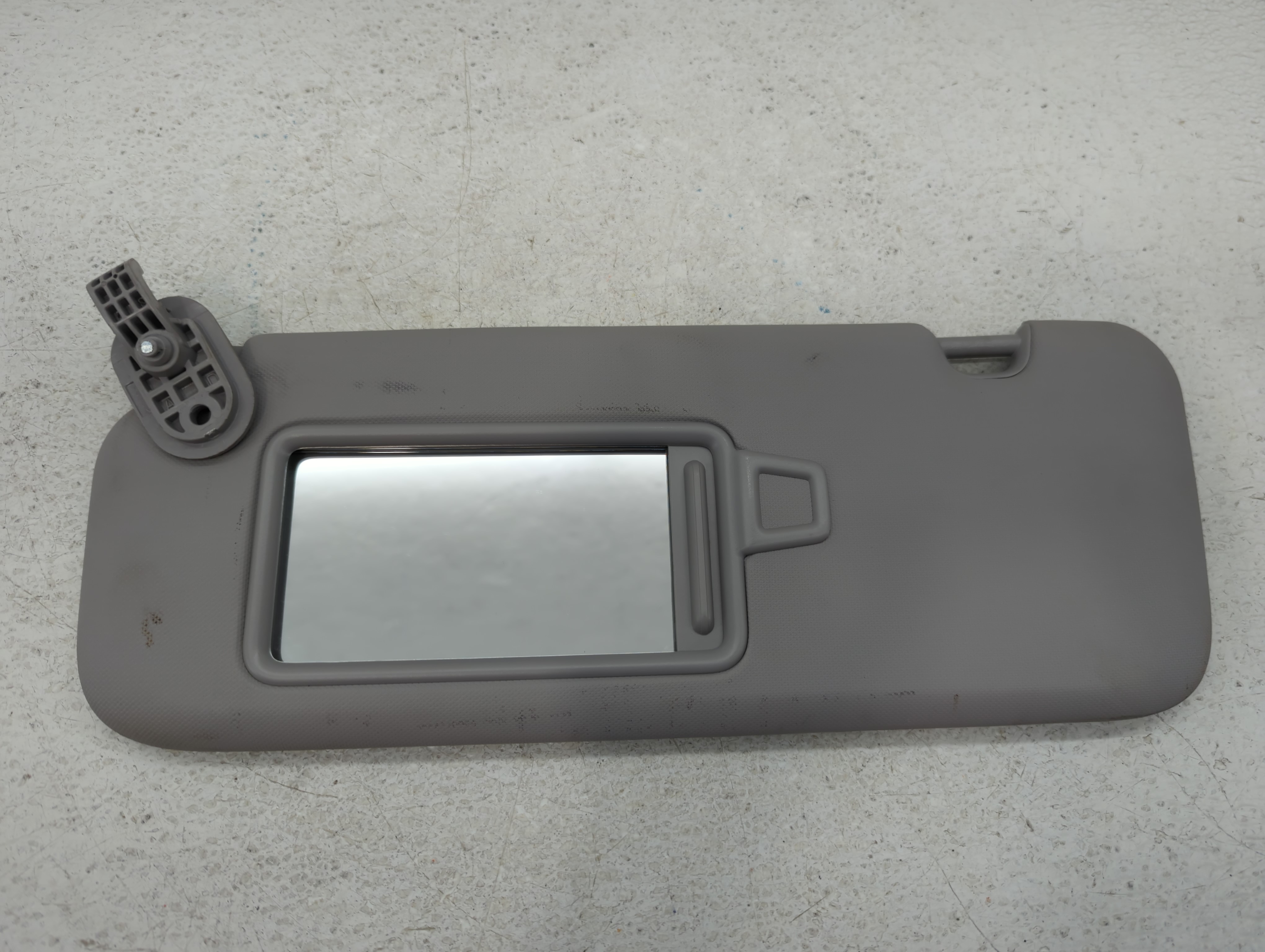 2017-2020 Hyundai Elantra Driver Sun Visor Mirror Left Sunvisor Gray 578962 - Oemusedautoparts1.com