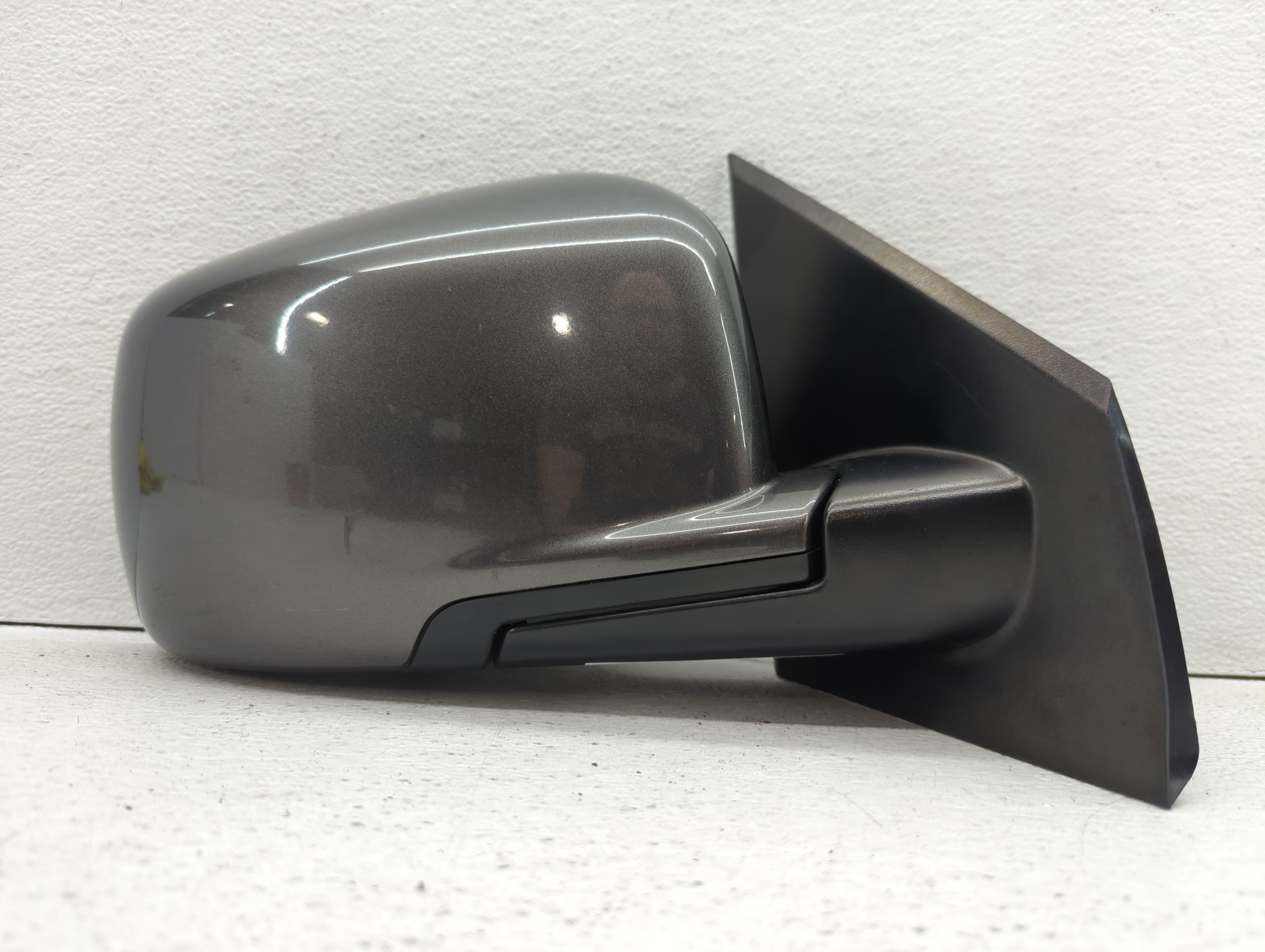 2016 Dodge Journey Passenger Right Side View Power Door Mirror Dark Grey 579212 - Oemusedautoparts1.com