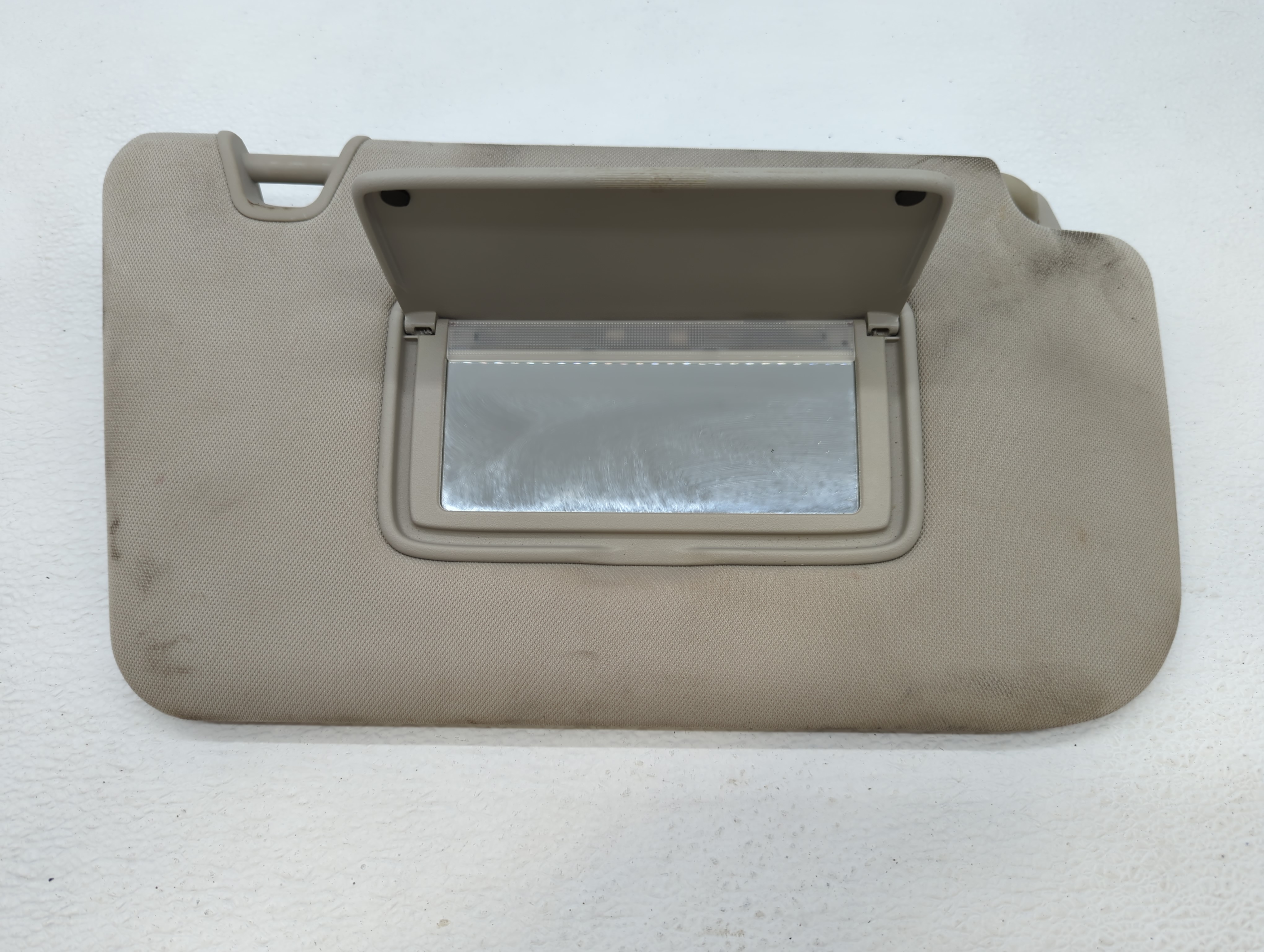 Picture of 2014-2017 Nissan Rogue Passenger Sun Visor Mirror Right Sunvisor Grey 579535