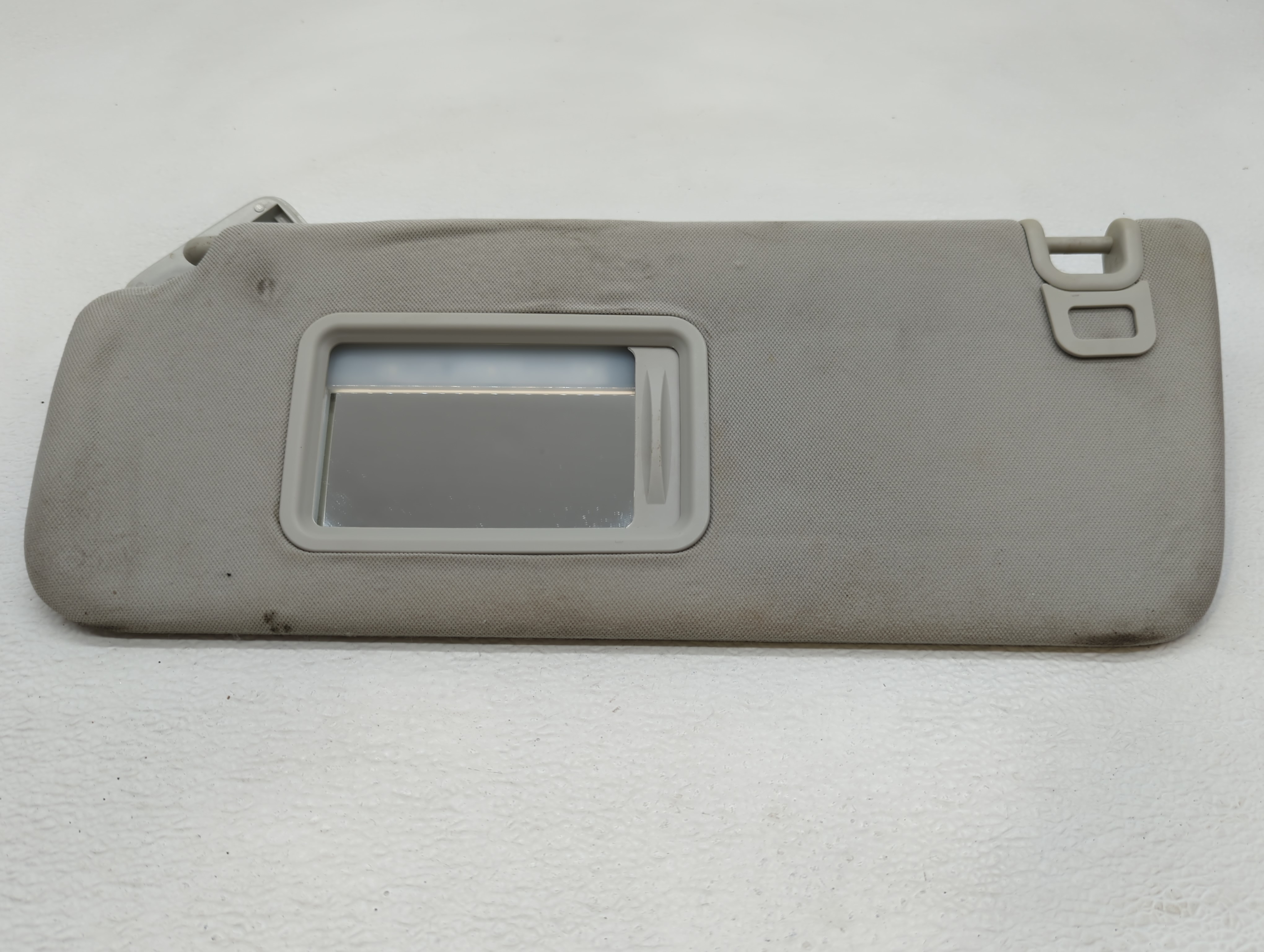 2014 Land Rover Range Rover Sport Driver Sun Visor Mirror Left Sunvisor 579619 - Oemusedautoparts1.com