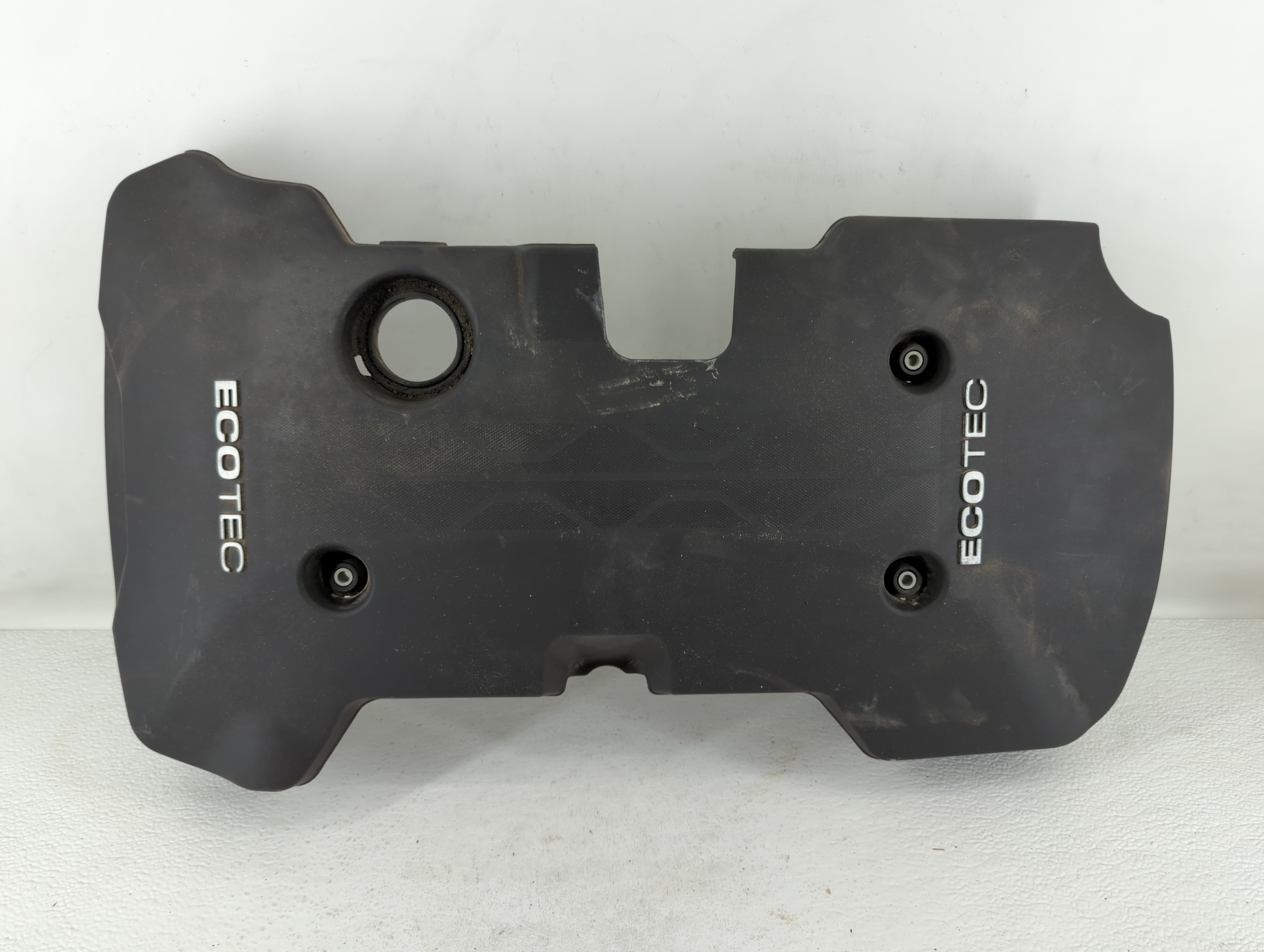 Picture of 2015 Chevrolet Malibu Engine Cover 579876