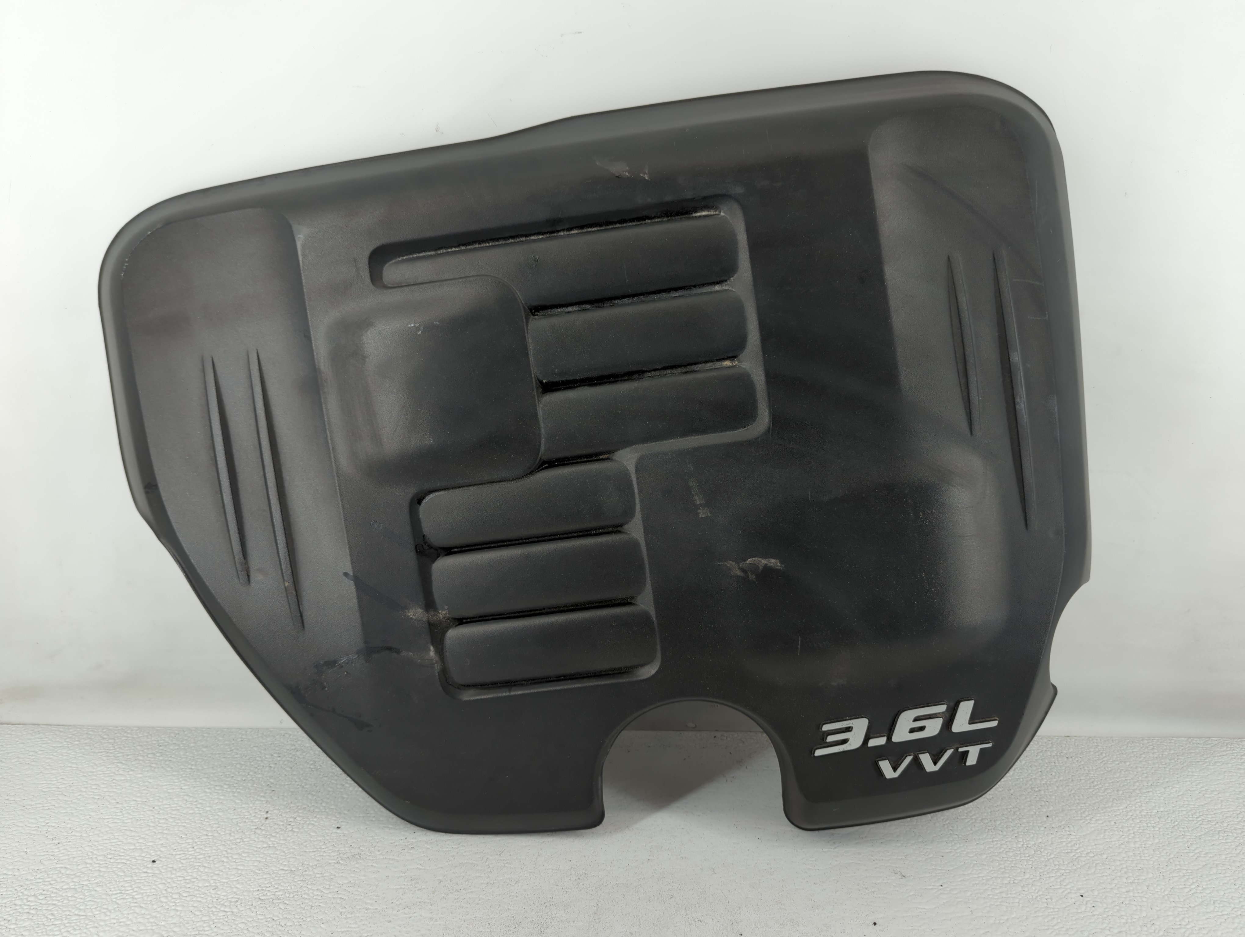 Picture of 2011 Dodge Charger Engine Cover 579942