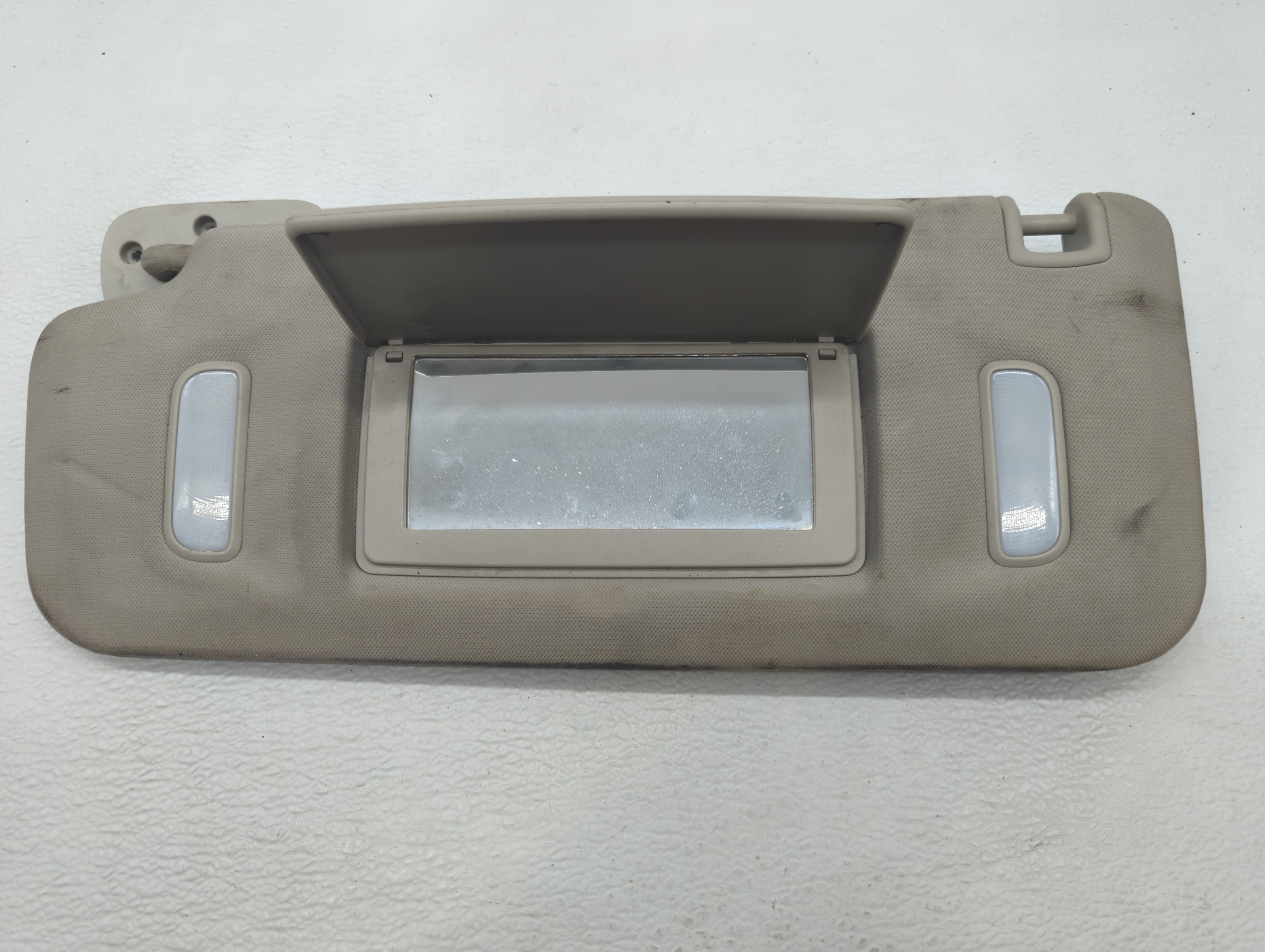 2010-2017 Chevrolet Equinox Driver Sun Visor Mirror Left Sunvisor Grey 582304 - Oemusedautoparts1.com