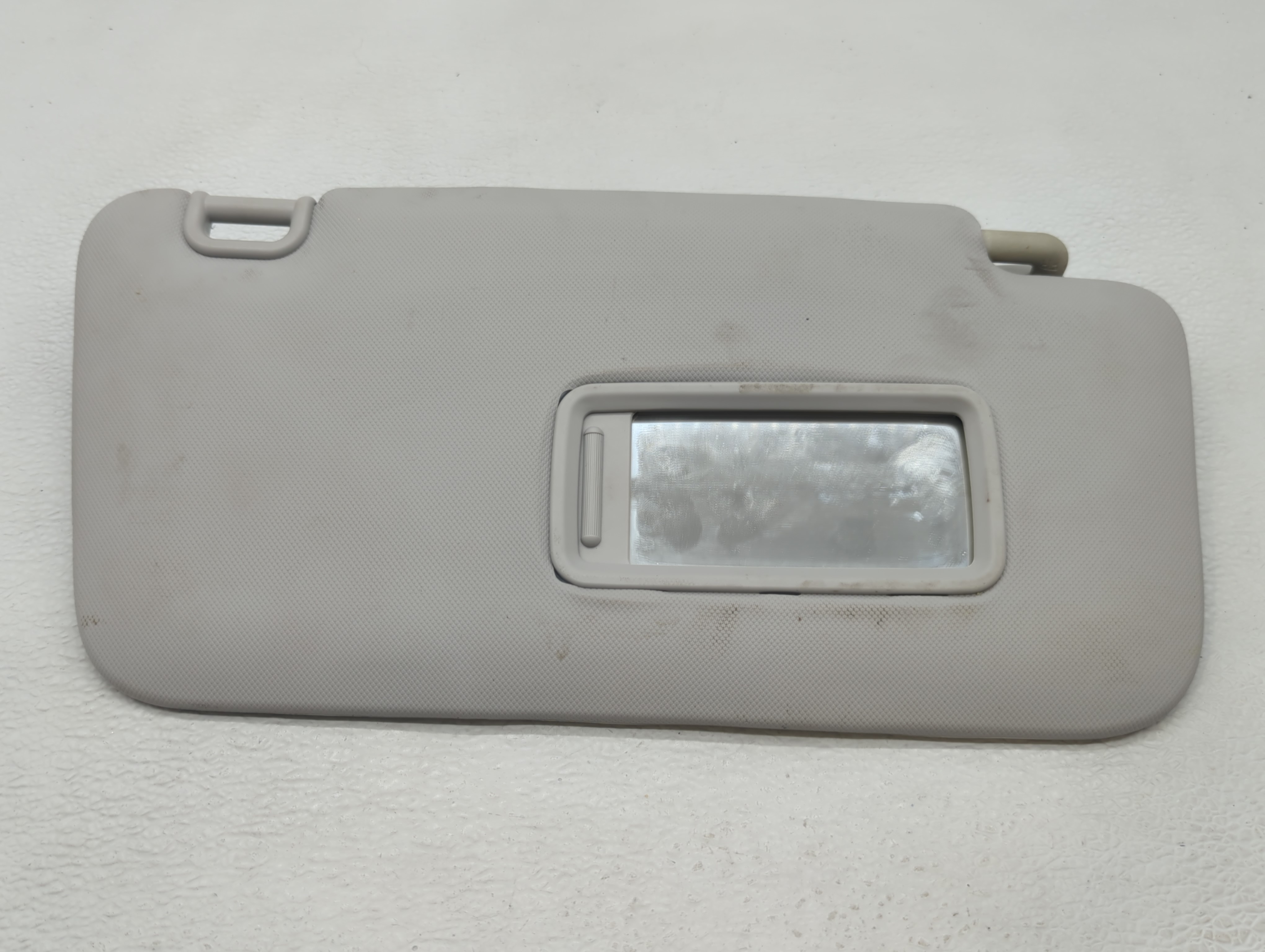 2012 Subaru Forester Passenger Sun Visor Mirror Right Sunvisor Gray 582693 - Oemusedautoparts1.com