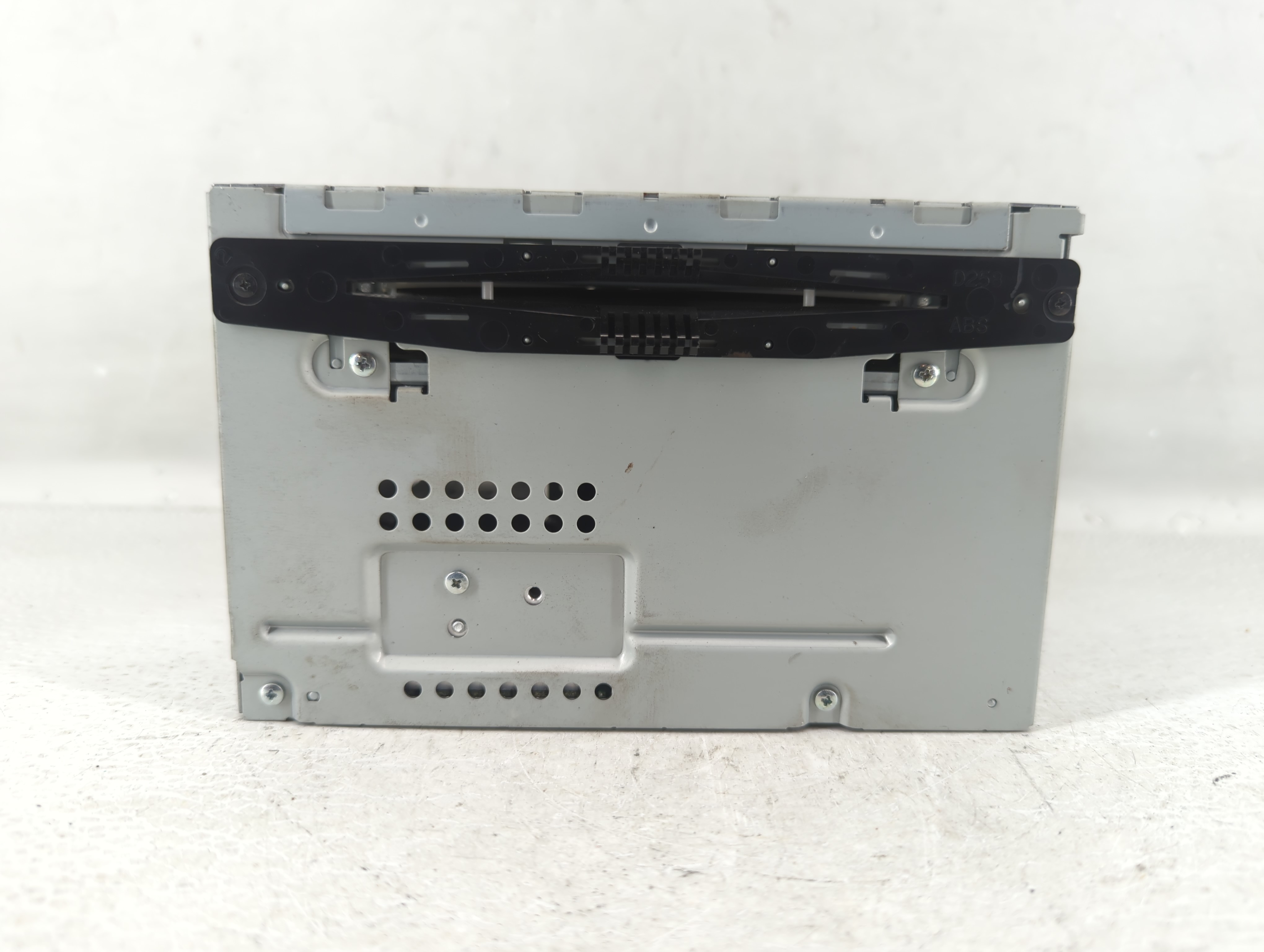 Picture of 2011-2012 Ford Taurus Am Fm Cd Player Radio Receiver 582879