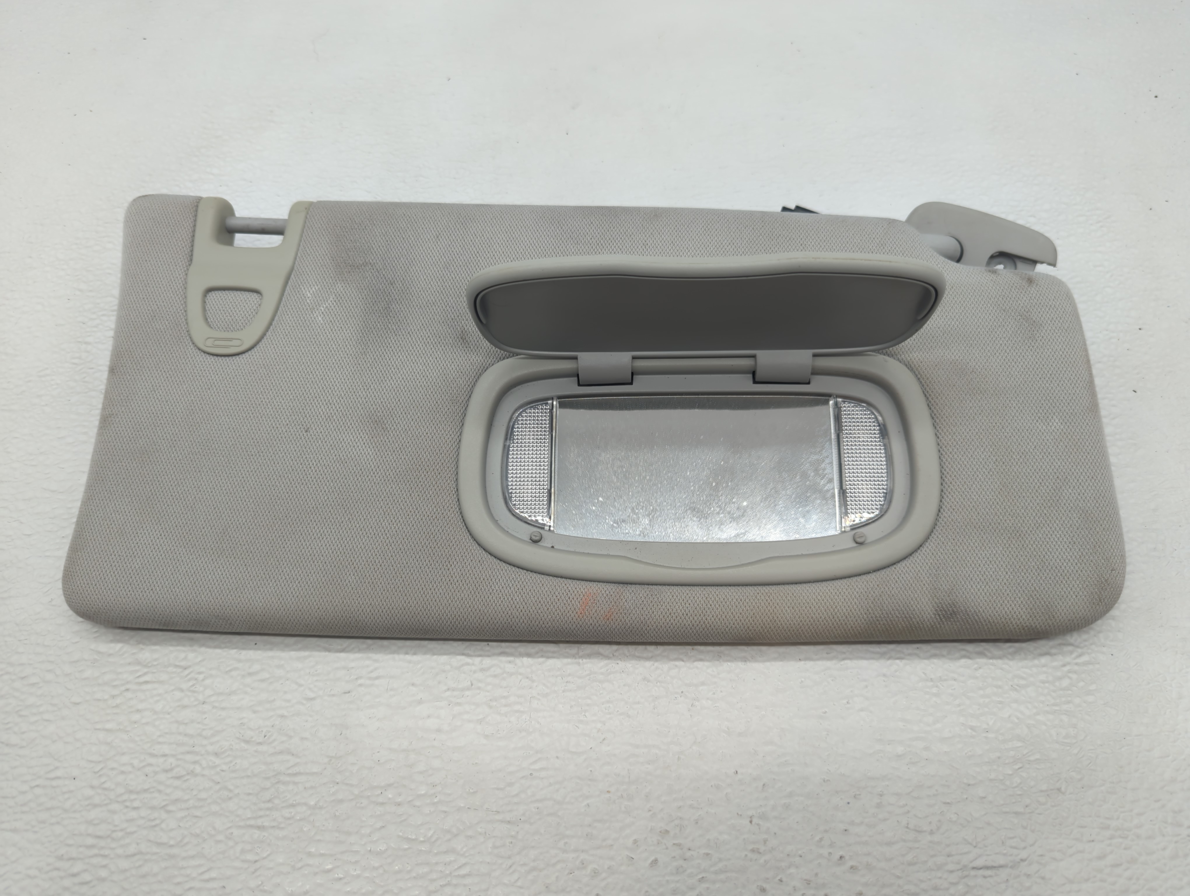 2020 Jeep Compass Passenger Sun Visor Mirror Right Sunvisor Grey 582949 - Oemusedautoparts1.com