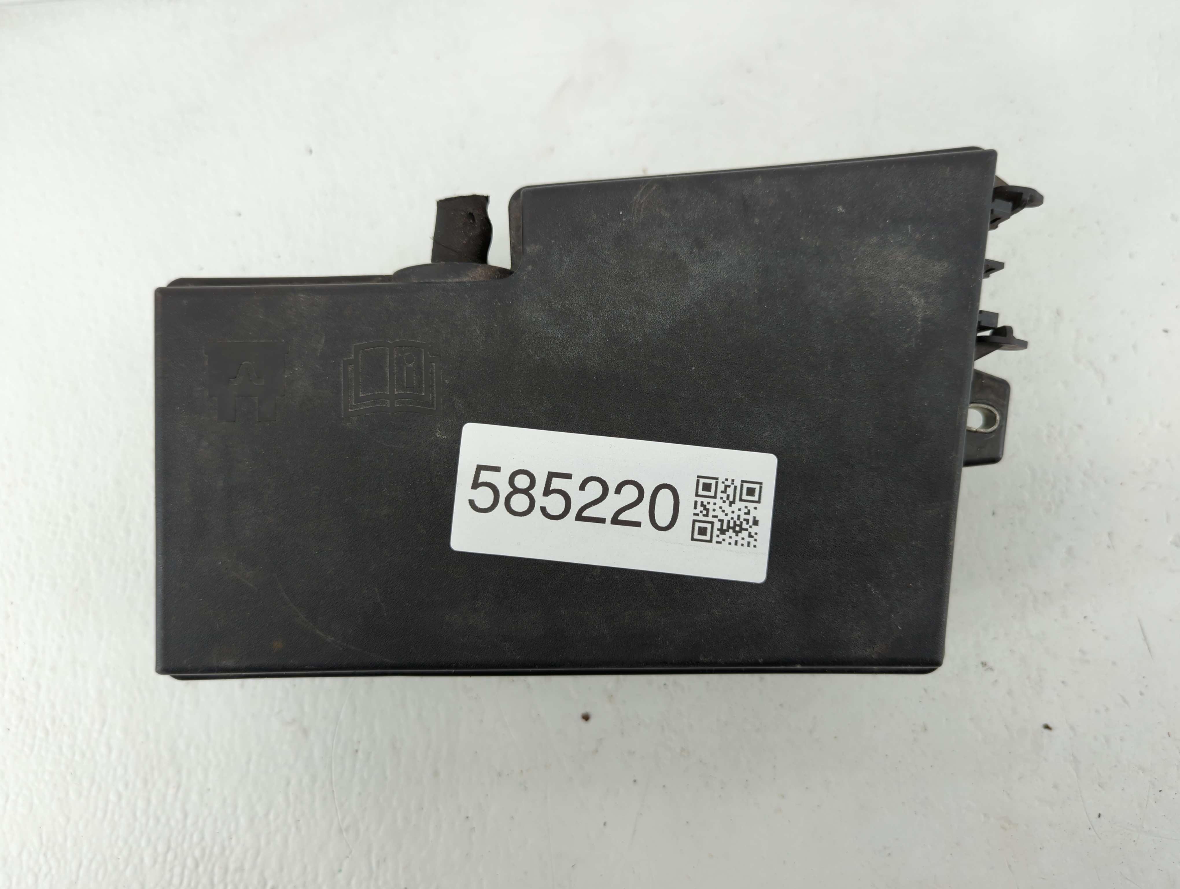 Picture of 2012-2014 Ford Focus Fusebox Fuse Box Relay Module 585220