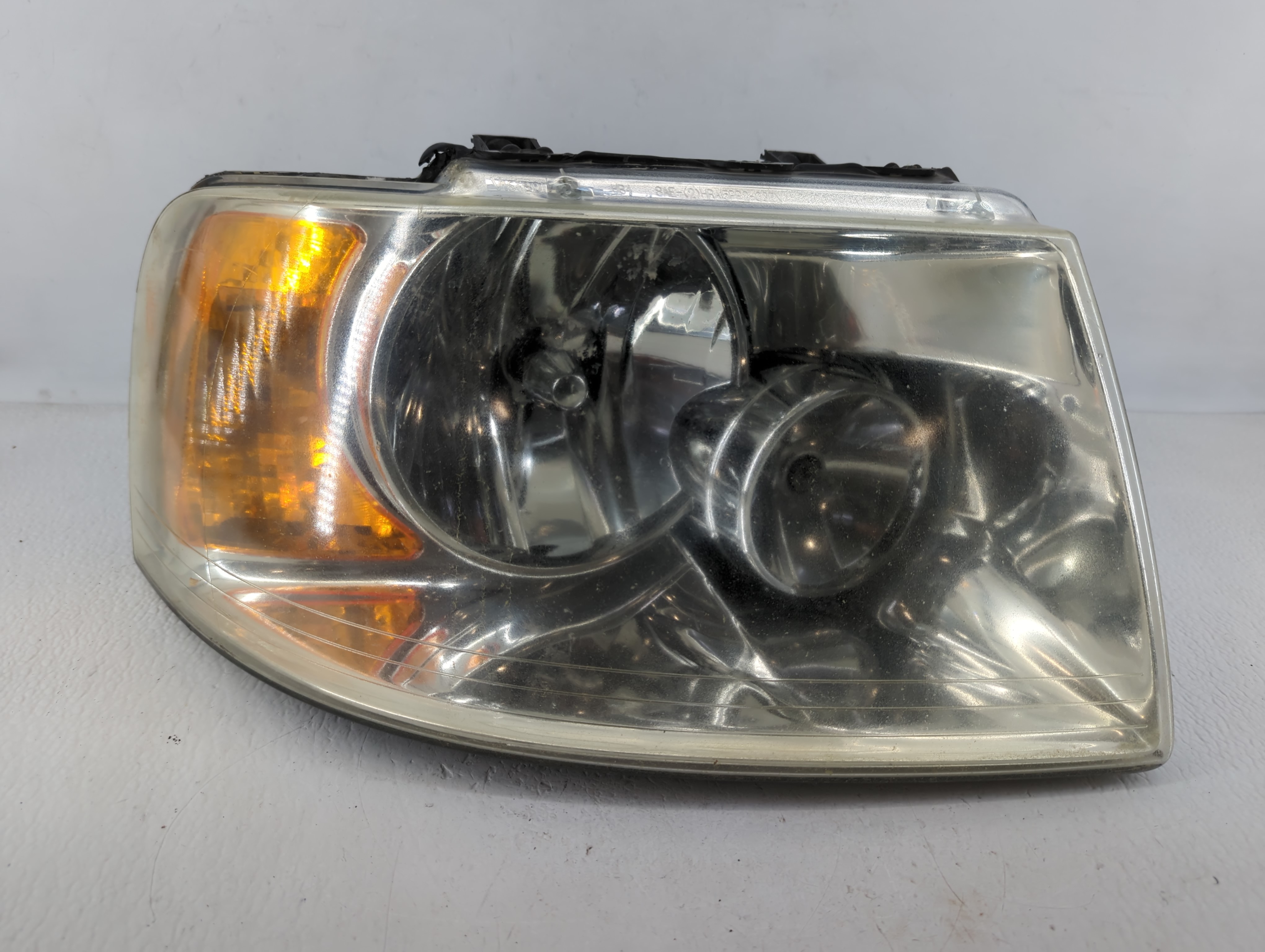 2005 Ford Expedition Passenger Right Oem Head Light Headlight Lamp 585312 - Oemusedautoparts1.com