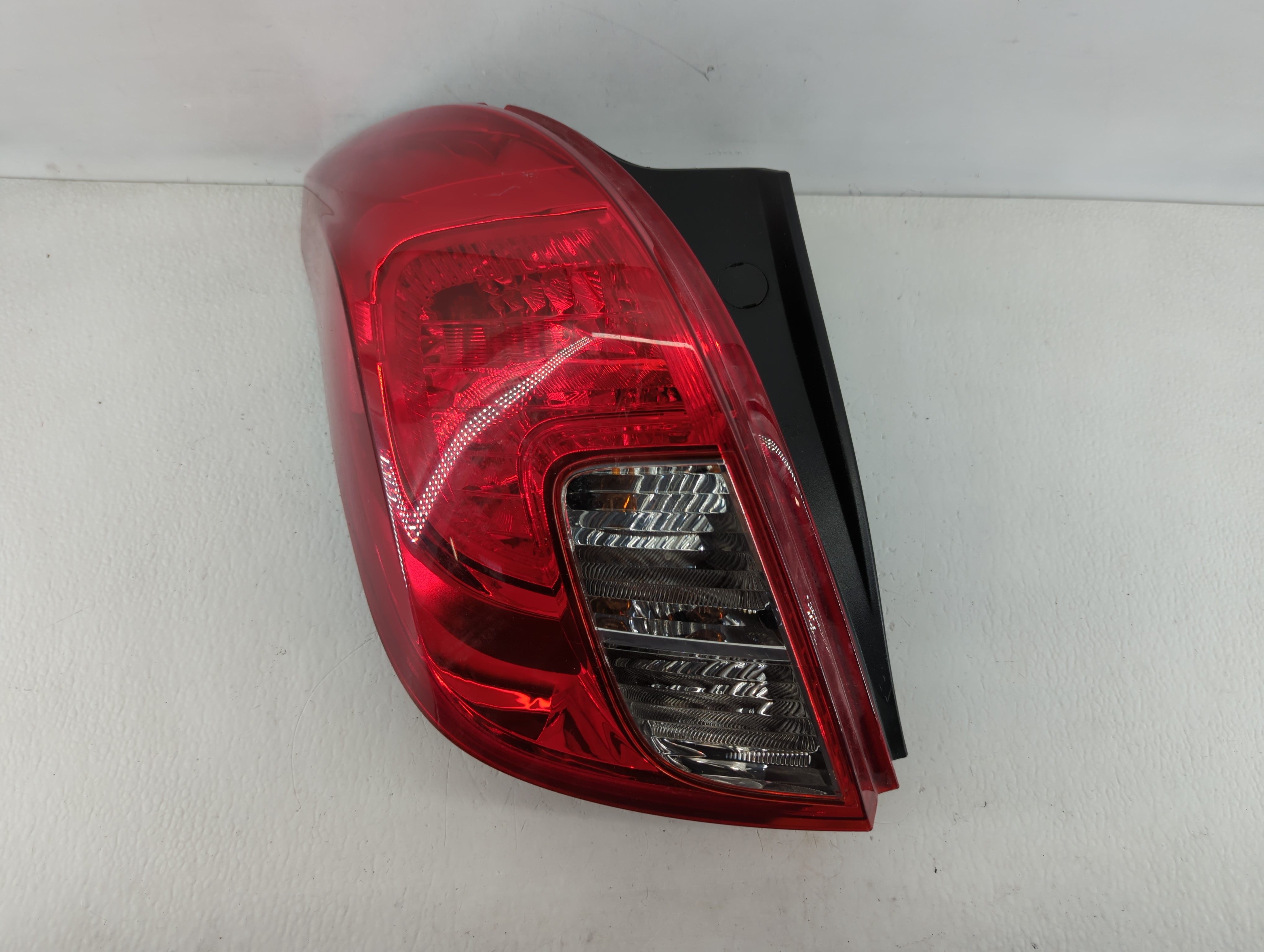 2013-2016 Buick Encore Driver Left Side Tail Light Taillight Oem 585364 - Oemusedautoparts1.com