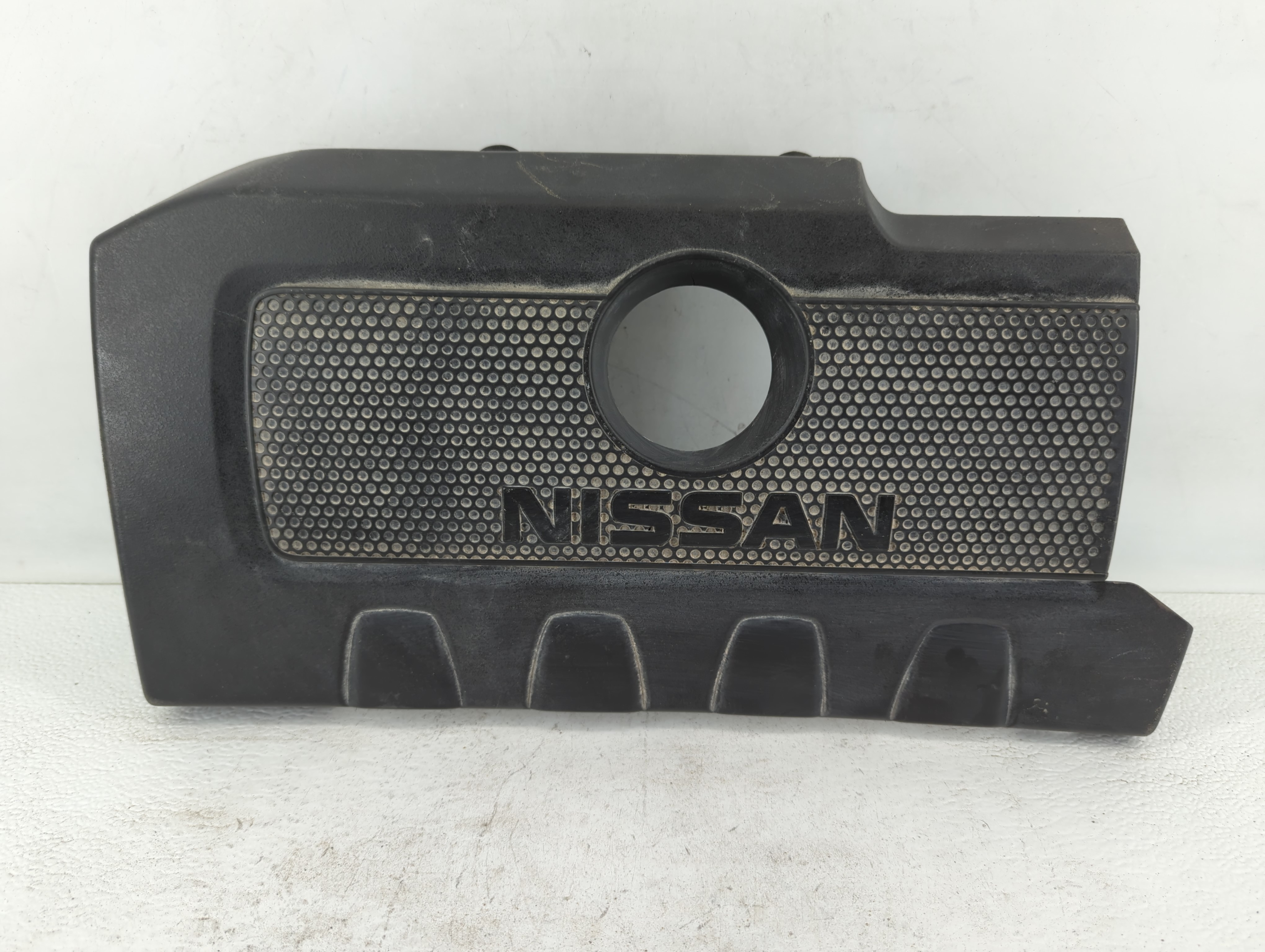 Picture of 2015 Nissan Sentra Engine Cover 585880