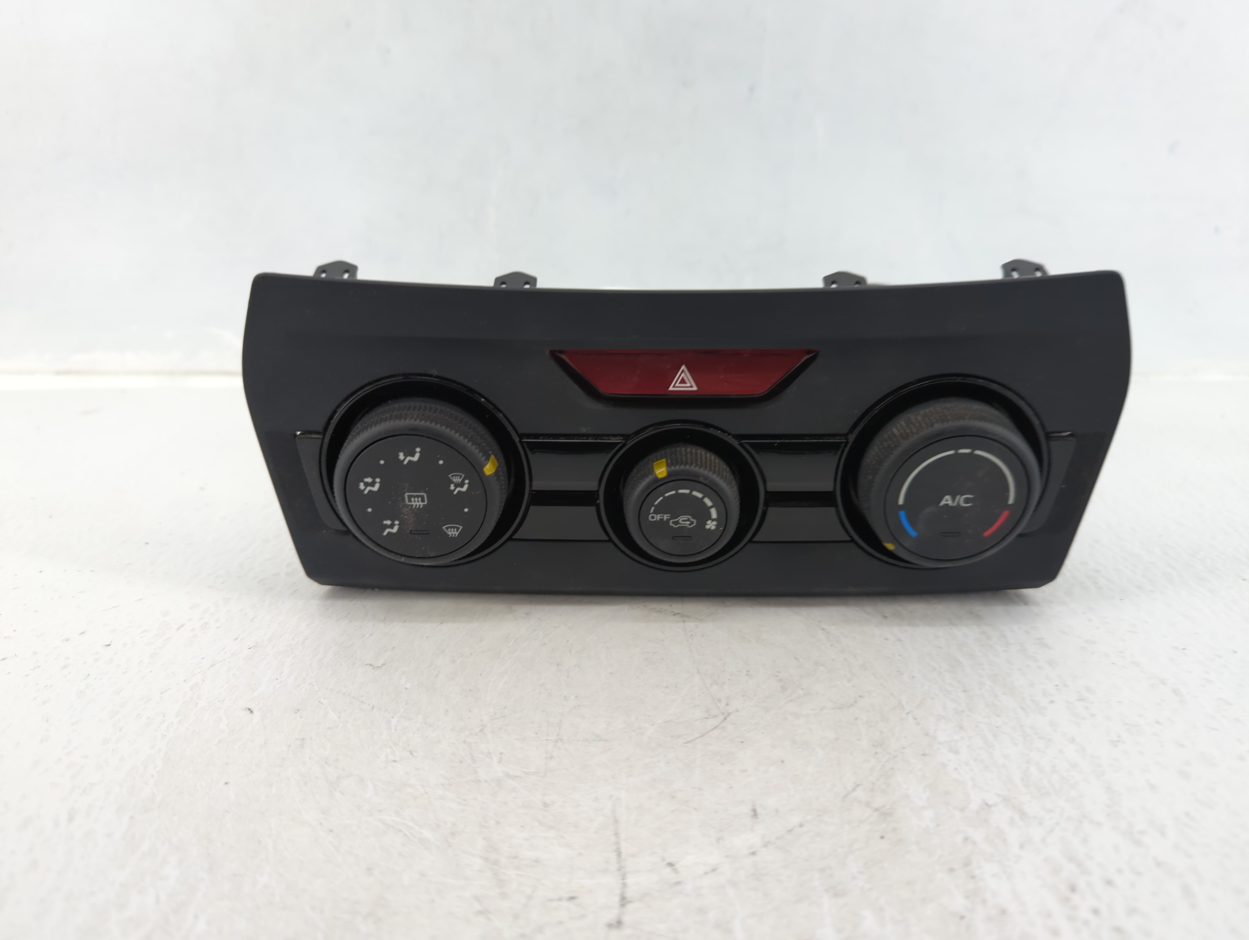 2017 Subaru Forester Ac Heater Climate Control 72311fl50a 585889 - Oemusedautoparts1.com