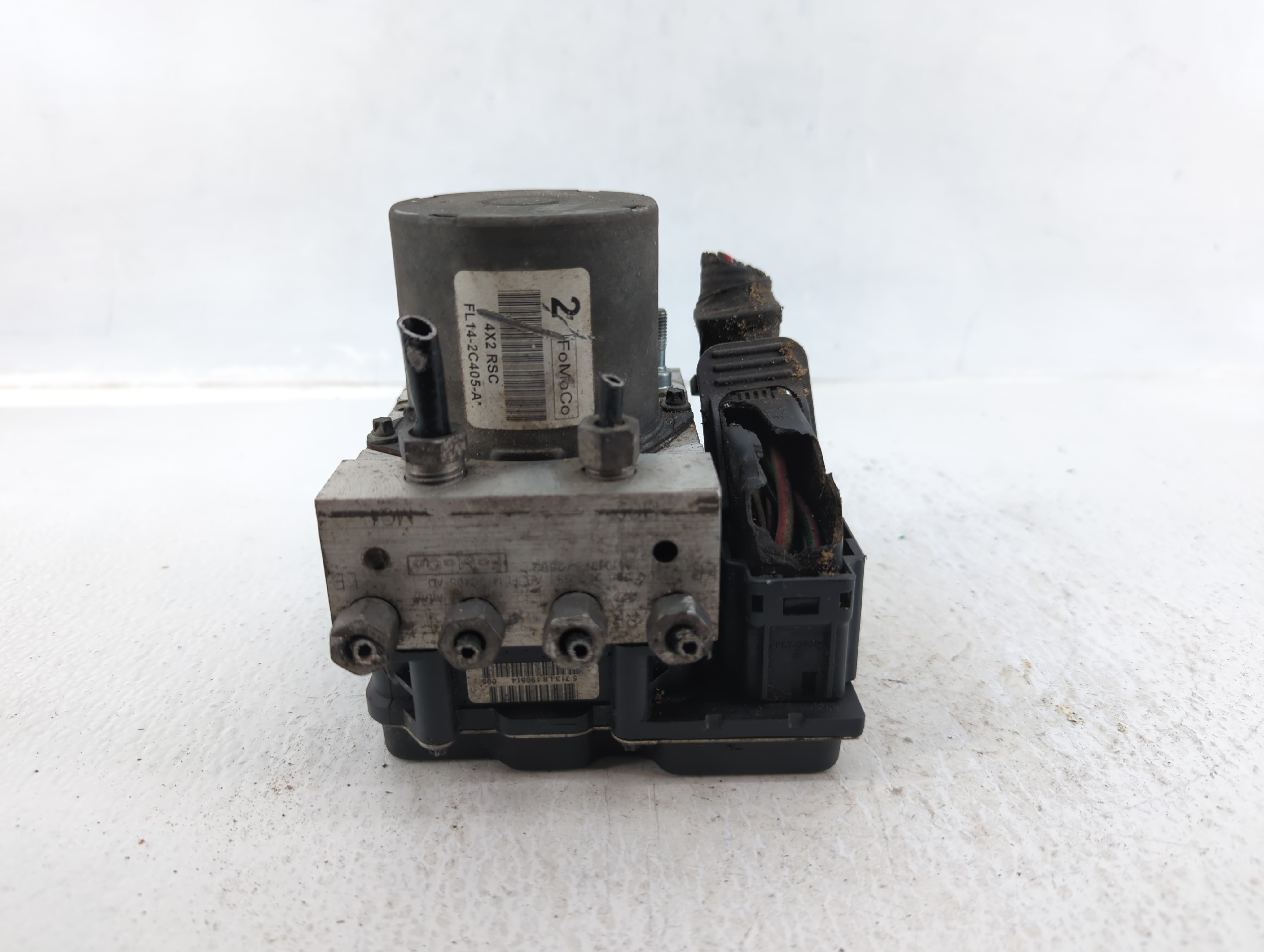 Ford Expedition Abs Pump Control Module 586413 - Oemusedautoparts1.com