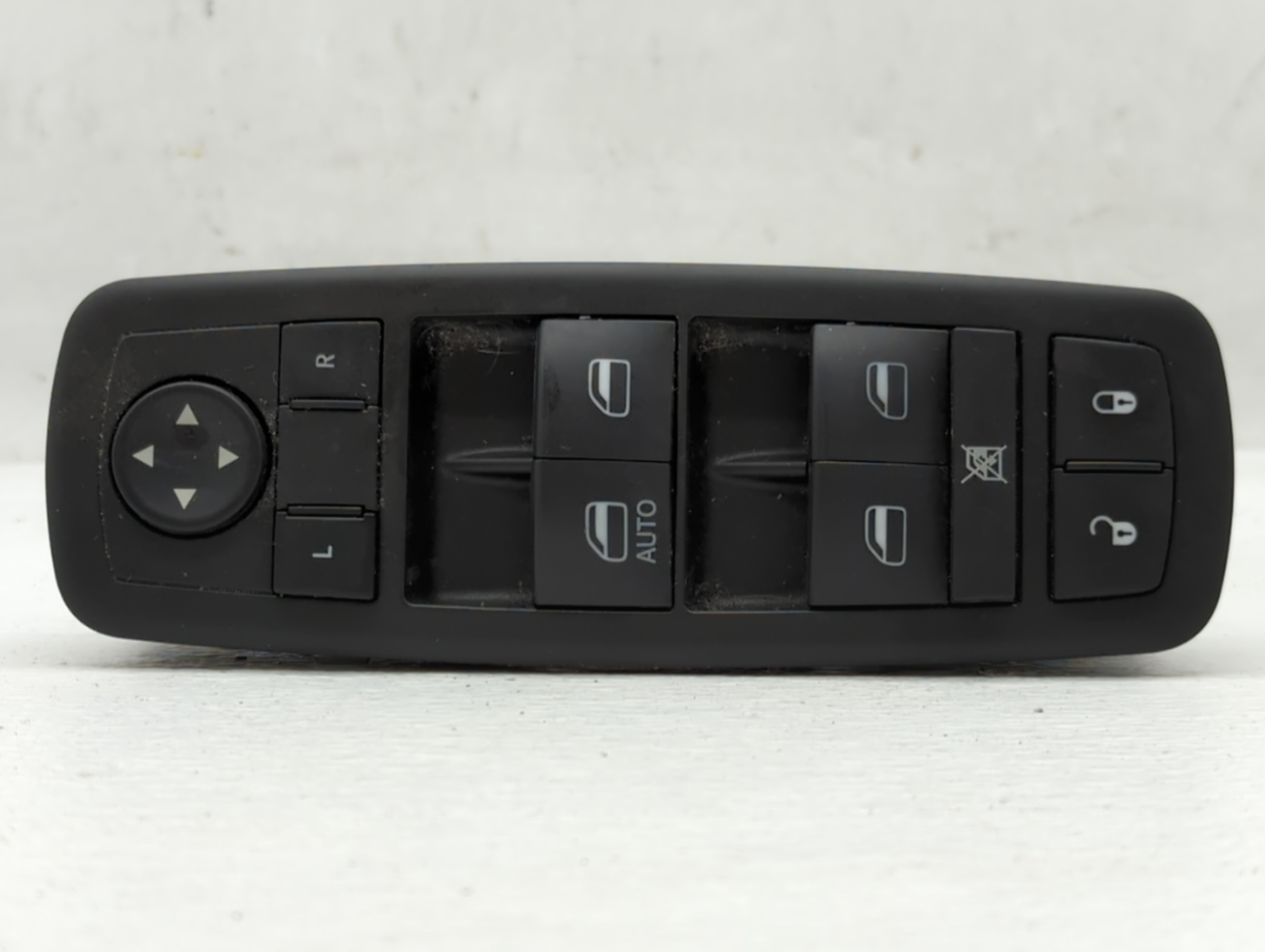 2014 Dodge Journey Driver Left Door Master Power Window Switch 586877 - Oemusedautoparts1.com