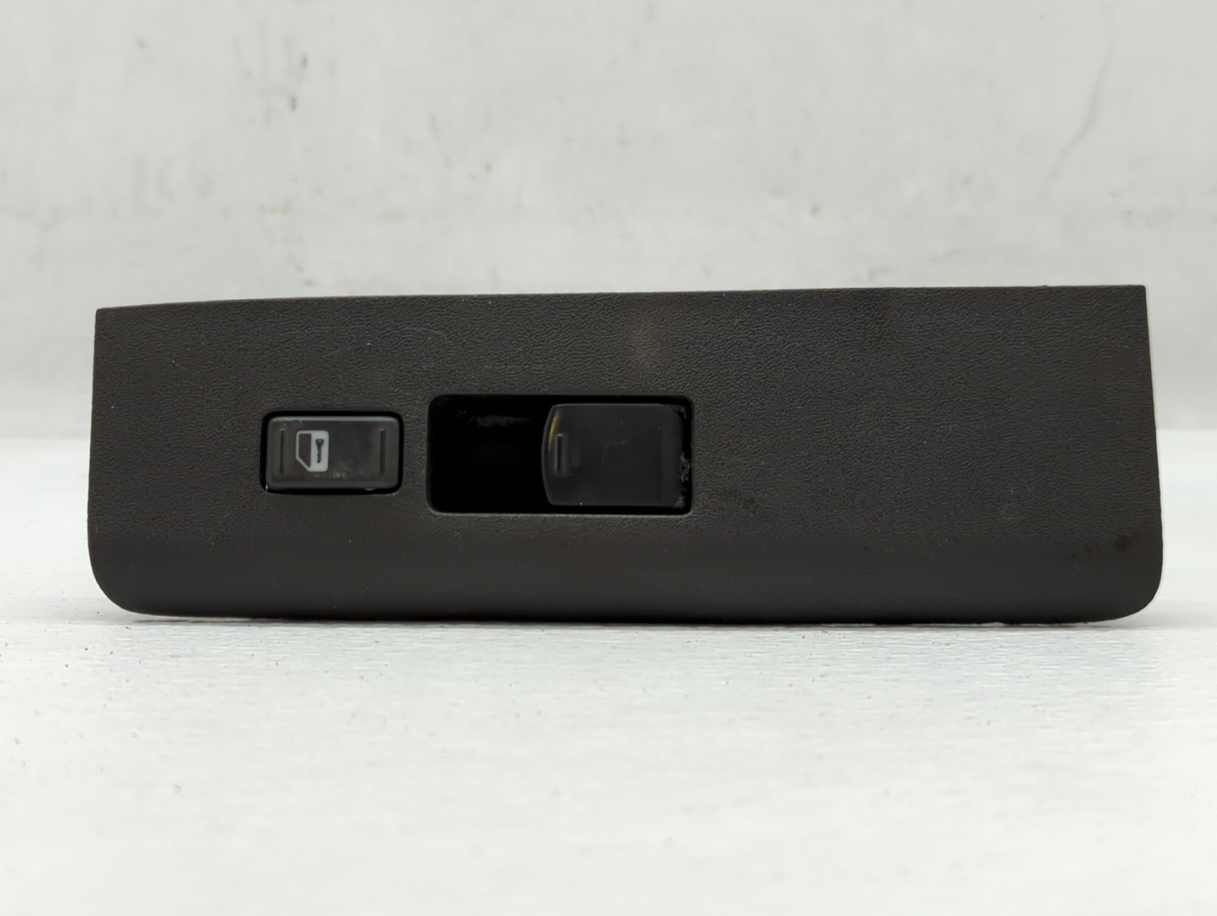 2007 Nissan Pathfinder Driver Left Door Master Power Window Switch 586969 - Oemusedautoparts1.com