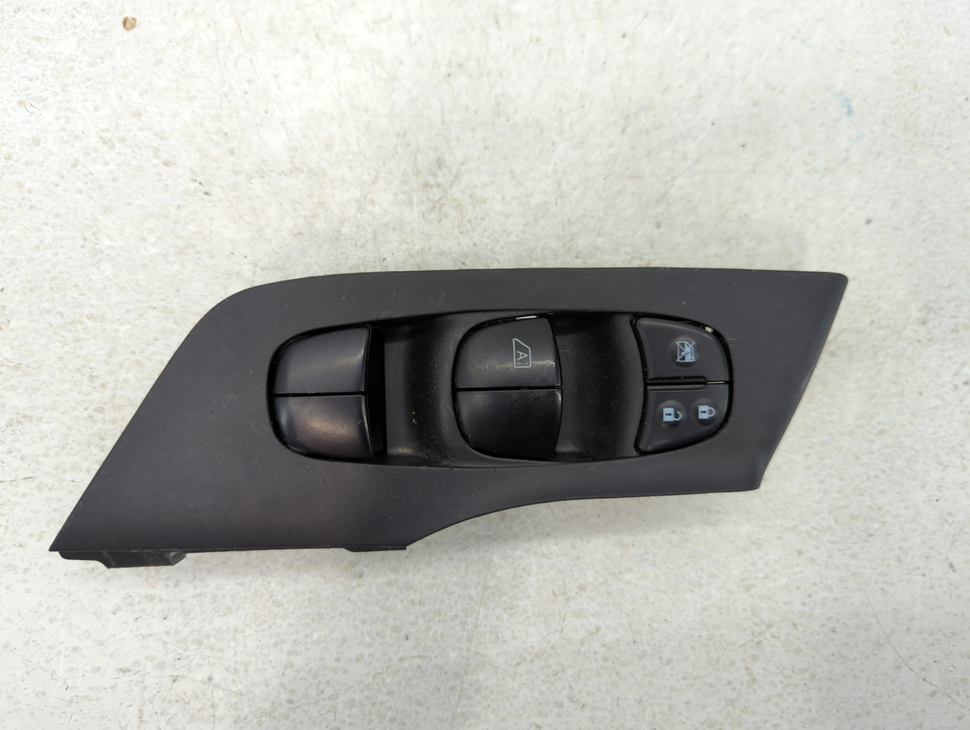 2013-2018 Nissan Altima Driver Left Door Master Power Window Switch 587224 - Oemusedautoparts1.com