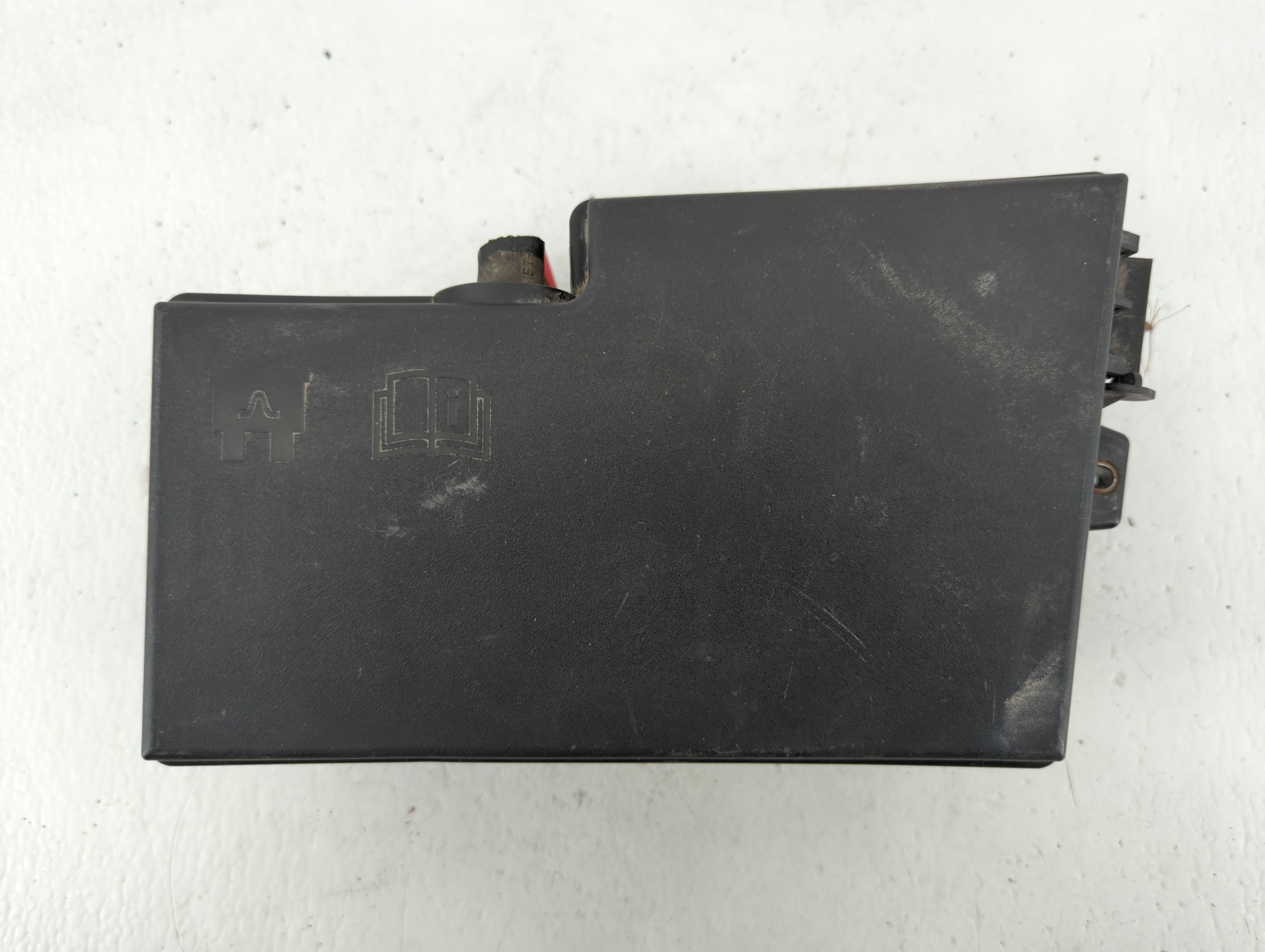 Picture of 2013-2016 Ford Escape Fusebox Fuse Box Relay Module E02345500 587377
