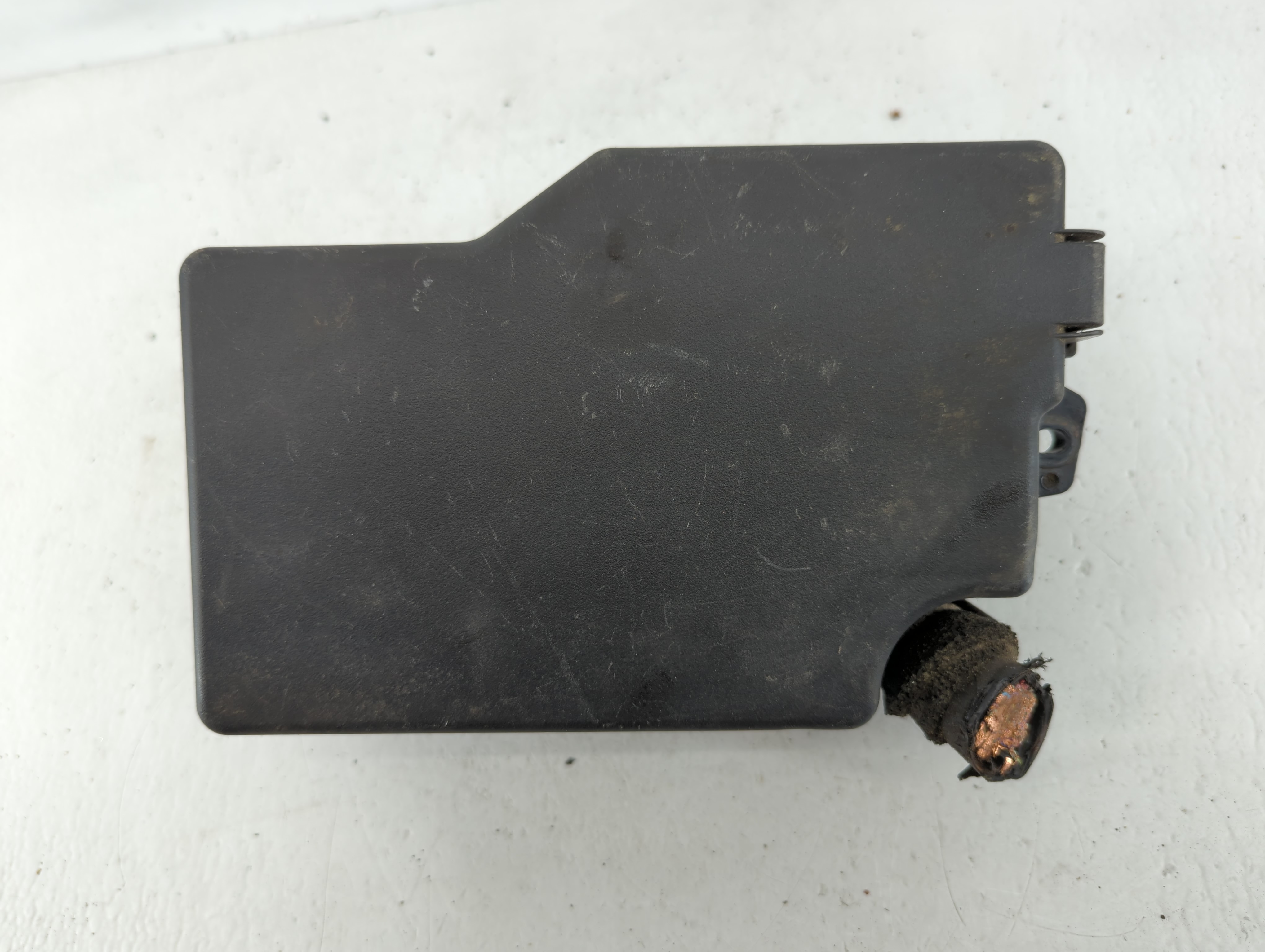 2011 Mazda 3 Fusebox Fuse Box Relay Module Bbm6-66761 587386 - Oemusedautoparts1.com