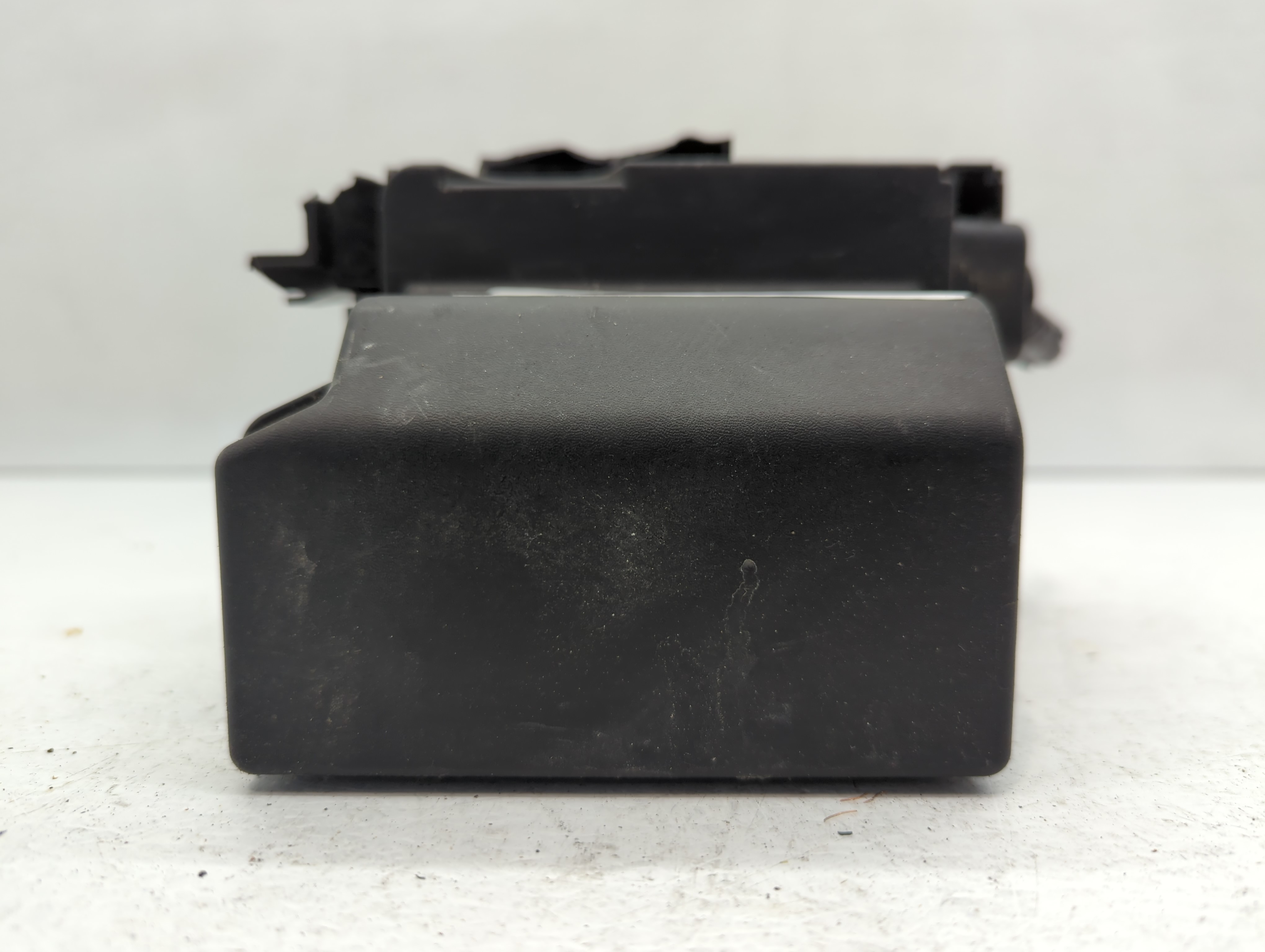Picture of 2018-2021 Nissan Kicks Fusebox Fuse Box Relay Module >pp-td20< 587565
