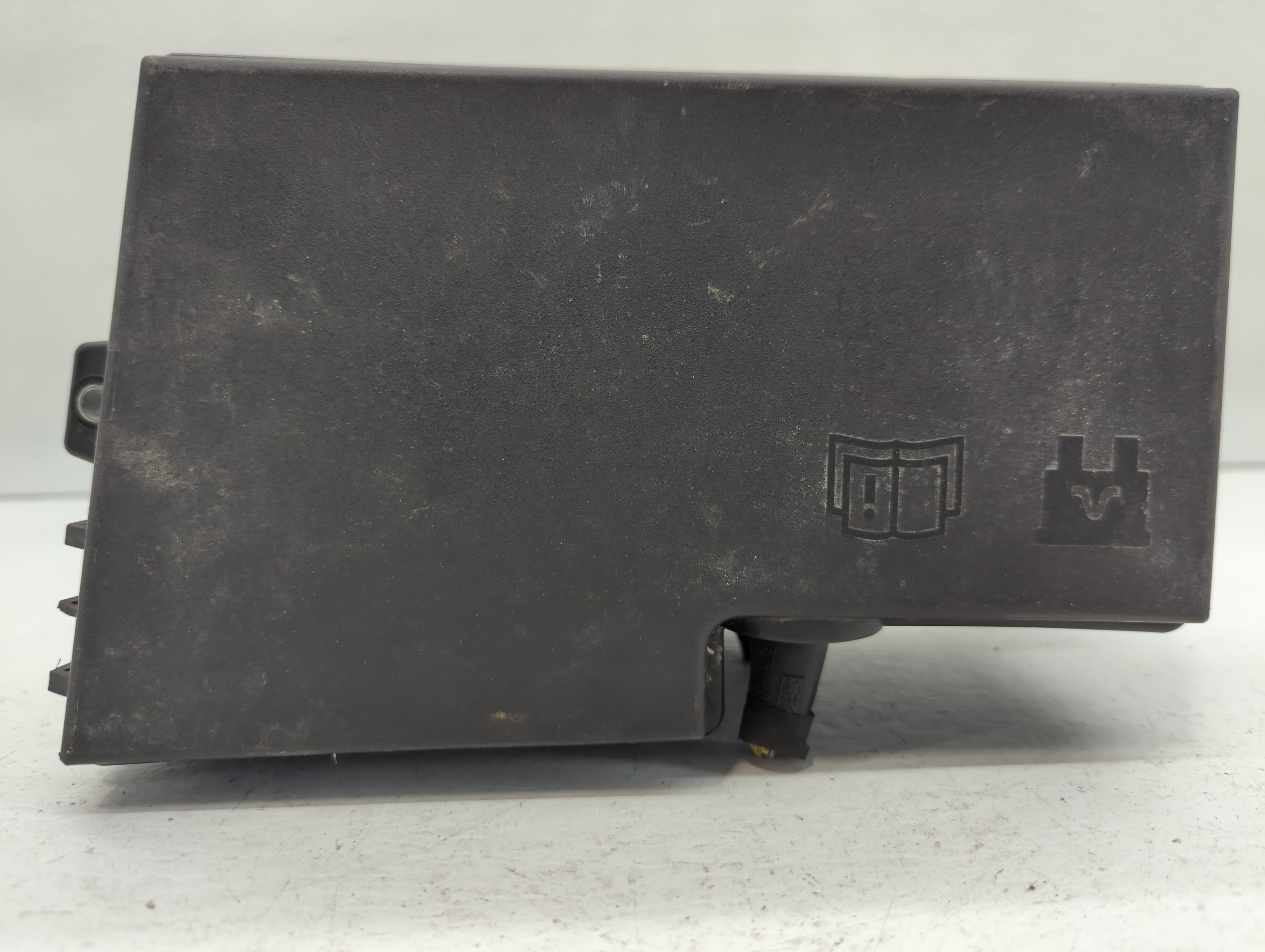 Picture of 2016-2016 Ford Focus Fusebox Fuse Box Relay Module Av6t-14a067-ad 587568
