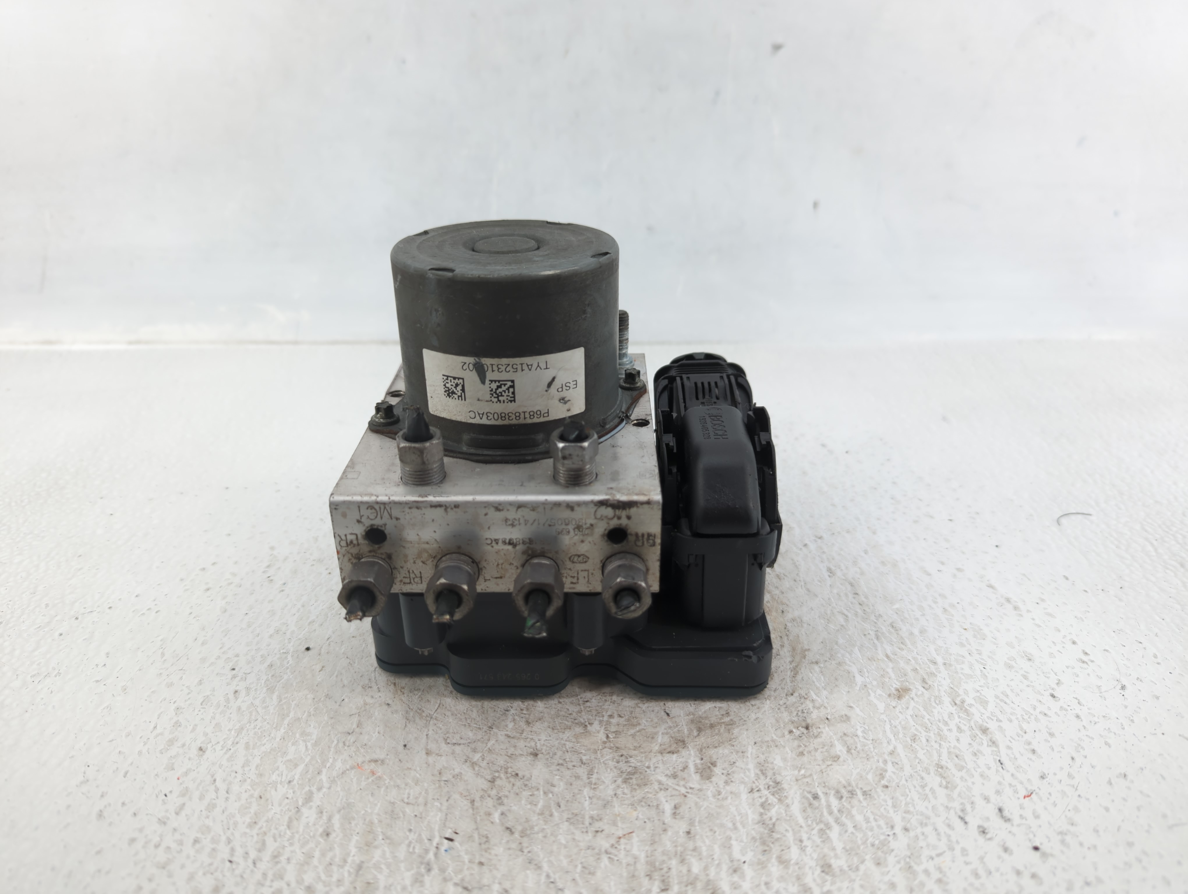 Picture of Dodge Caravan Abs Pump Control Module 587736