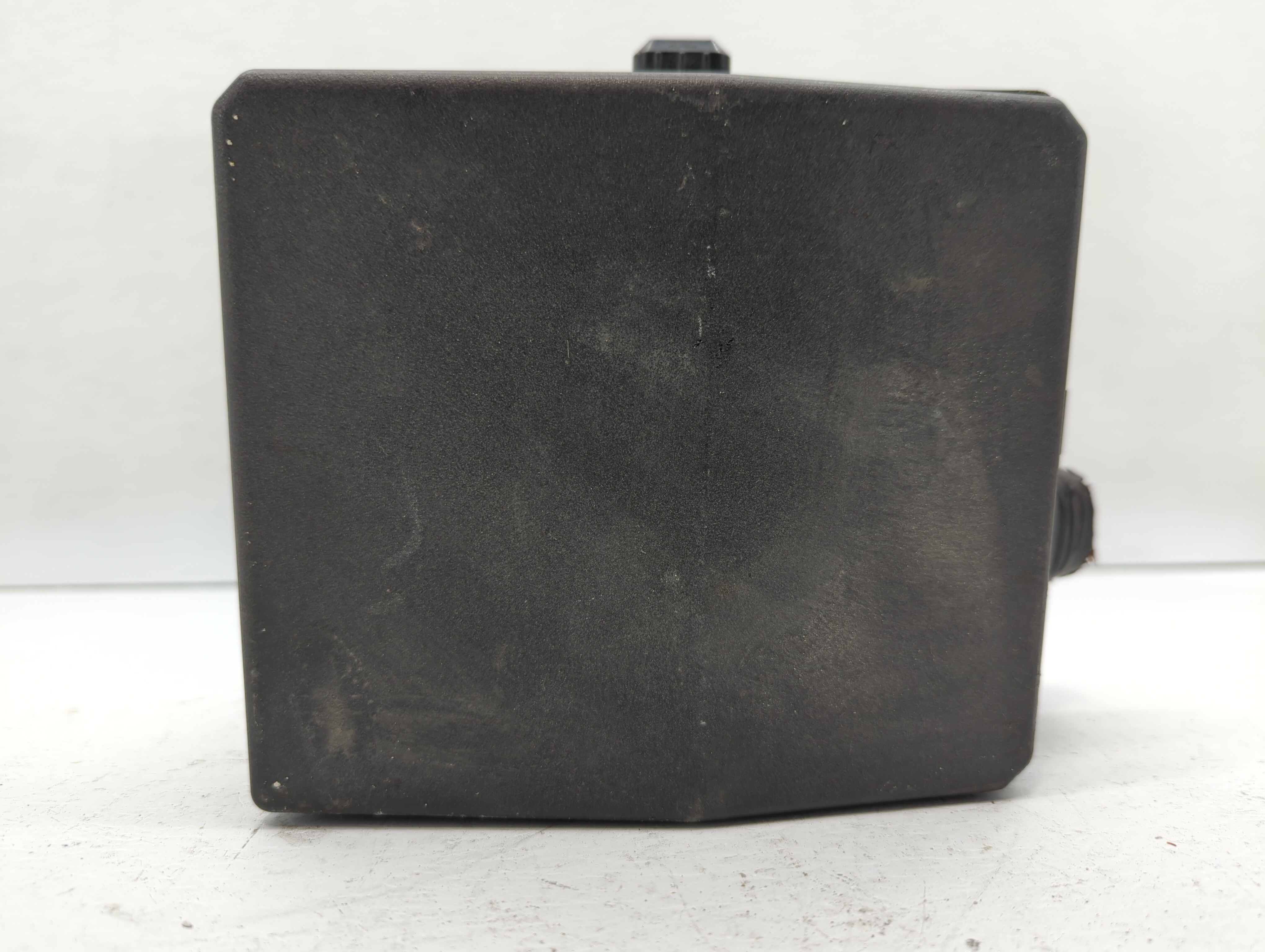 2010-2010 Mitsubishi Outlander Fusebox Fuse Box Relay Module 8565a139 587947 - Oemusedautoparts1.com